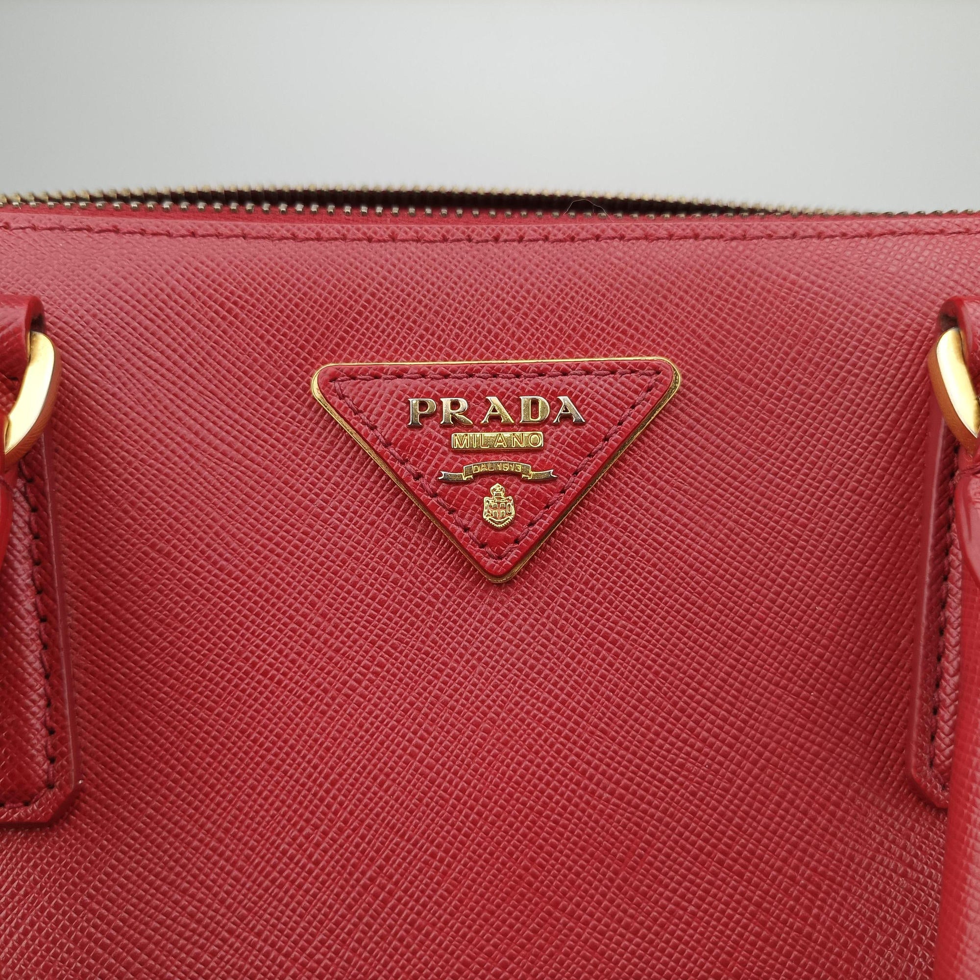 Pre-owned Prada Galleria Red SAFFIANO Leather BN1786 shoulderbag | stylenewstar