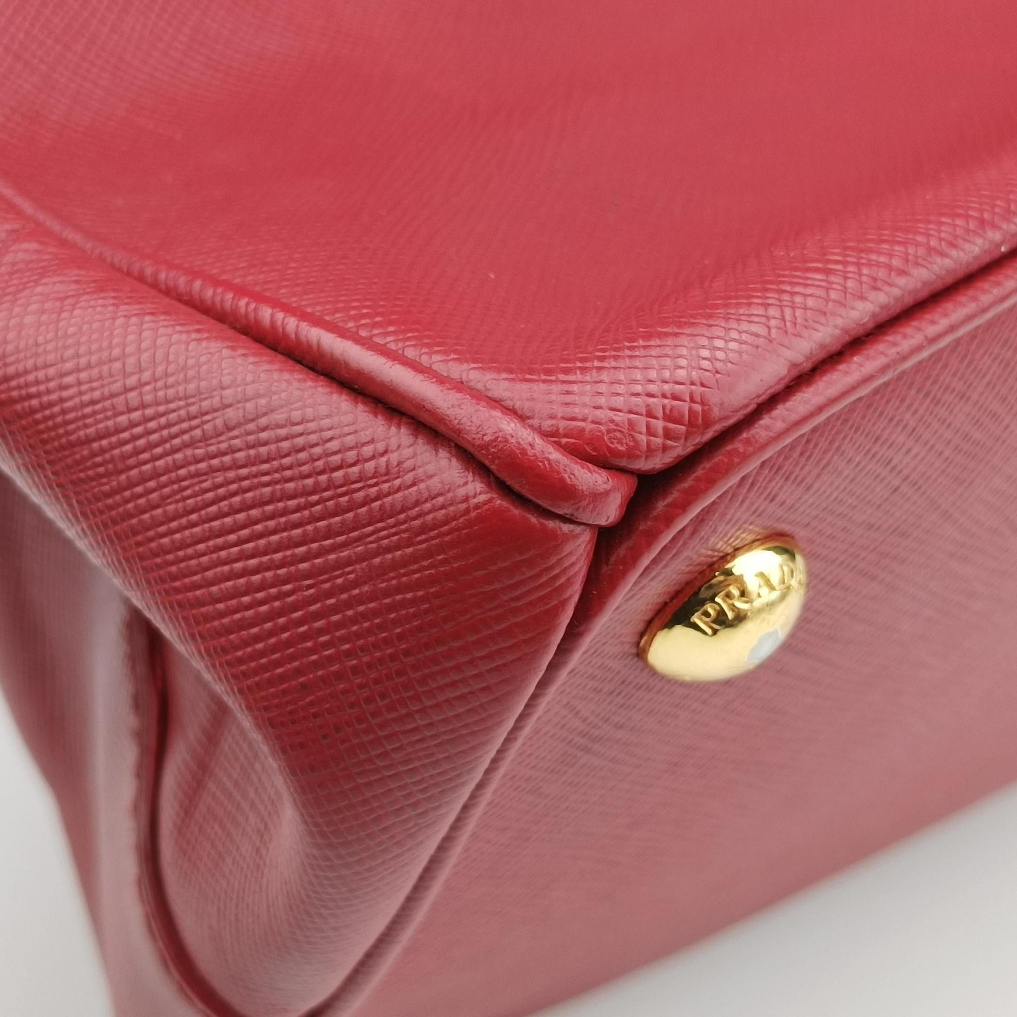 Pre-owned Prada Galleria Red SAFFIANO Leather BN1786 shoulderbag | stylenewstar