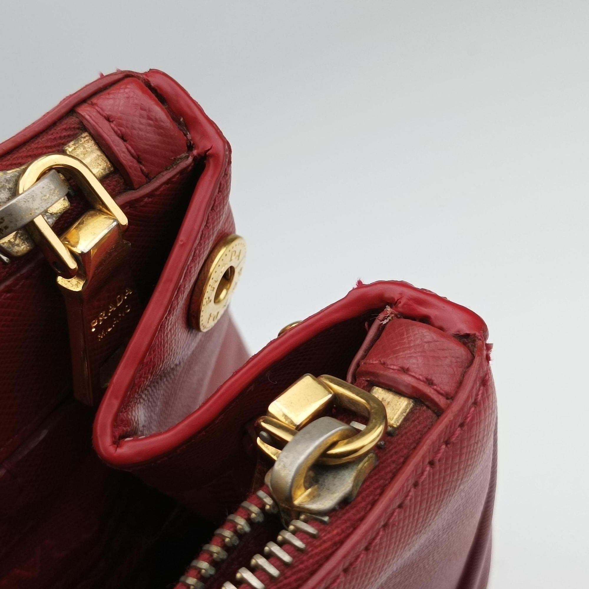 Pre-owned Prada Galleria Red SAFFIANO Leather BN1786 shoulderbag | stylenewstar