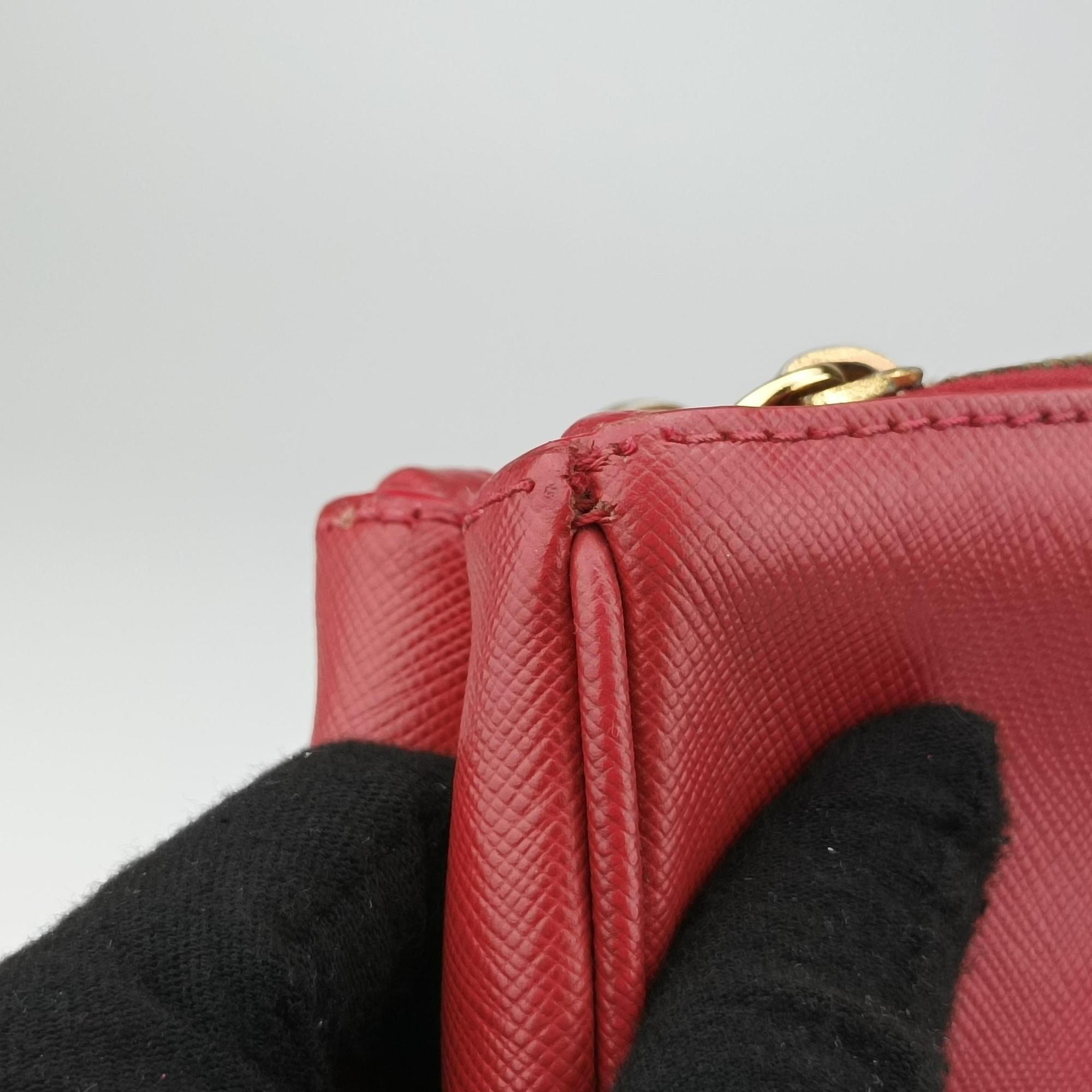Pre-owned Prada Galleria Red SAFFIANO Leather BN1786 shoulderbag | stylenewstar