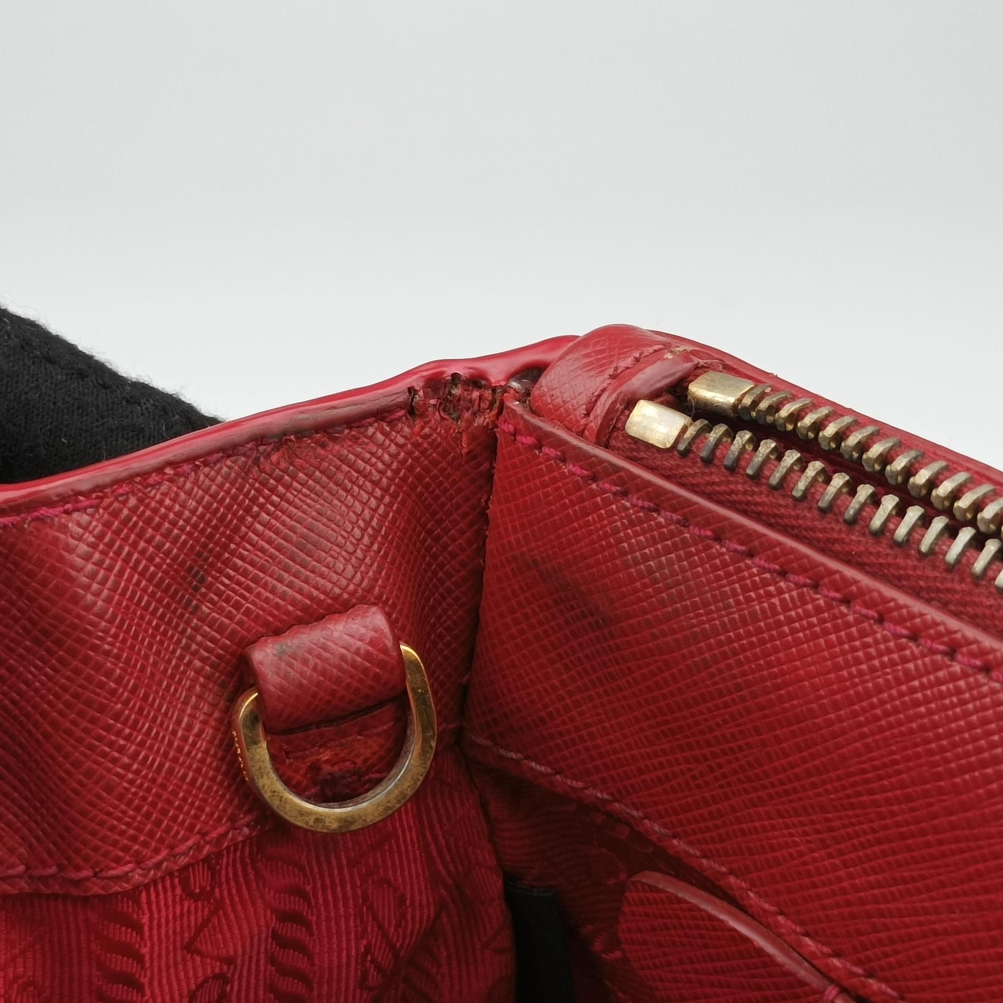 Pre-owned Prada Galleria Red SAFFIANO Leather BN1786 shoulderbag | stylenewstar