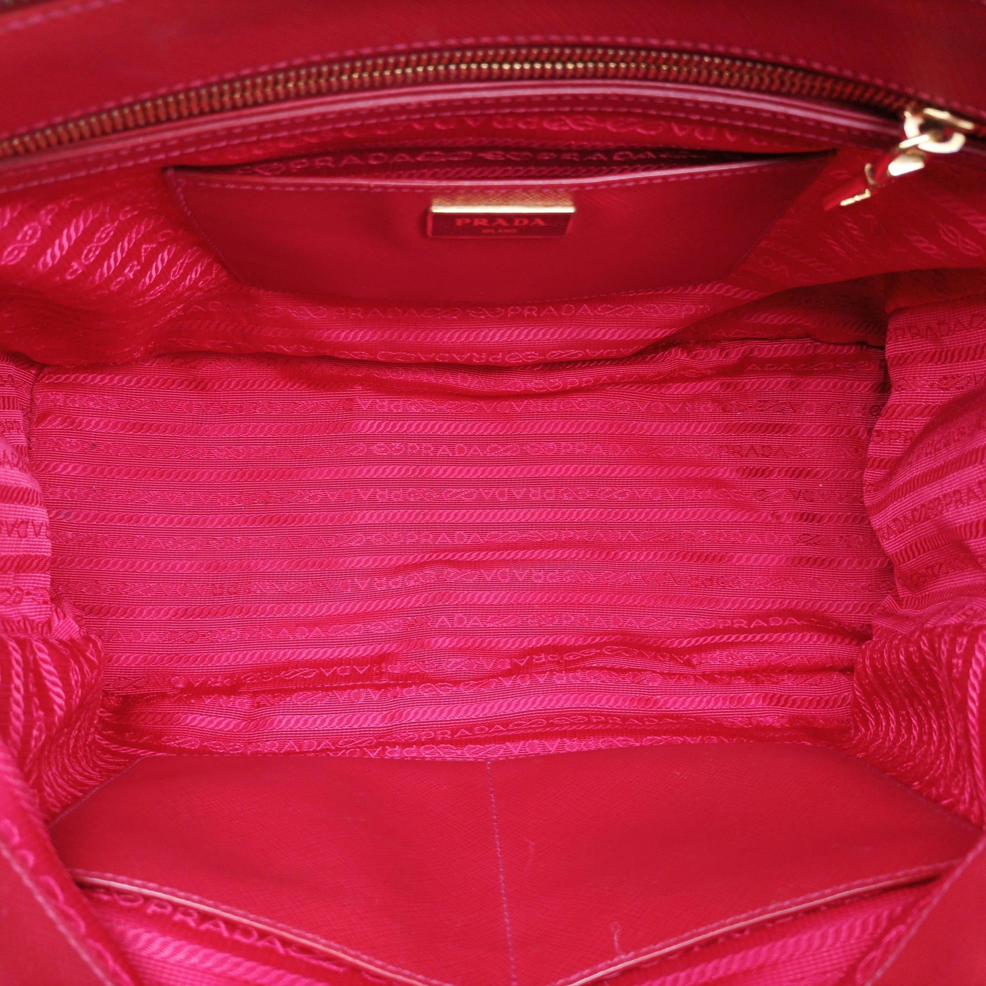 Pre-owned Prada Galleria Red SAFFIANO Leather BN1786 shoulderbag | stylenewstar
