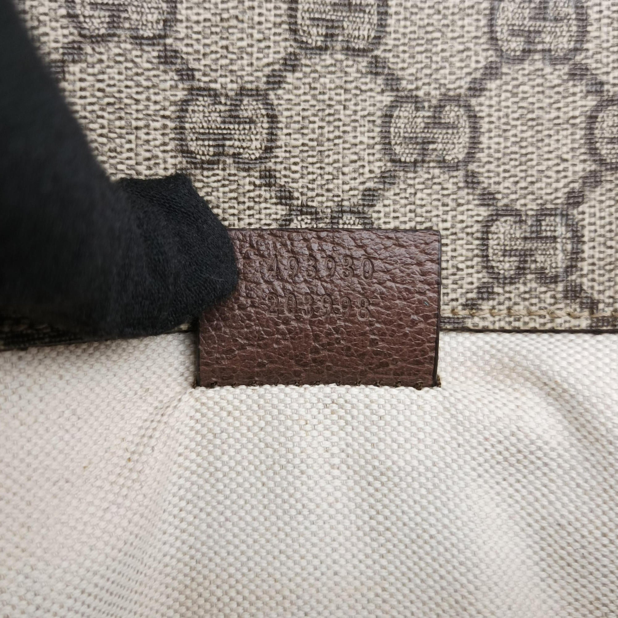 Vintage Gucci NEO VINTAGE GG Supreme beige×Brown PVC coated canvas×Leather 493930 bum bag/waist bag | stylenewstar