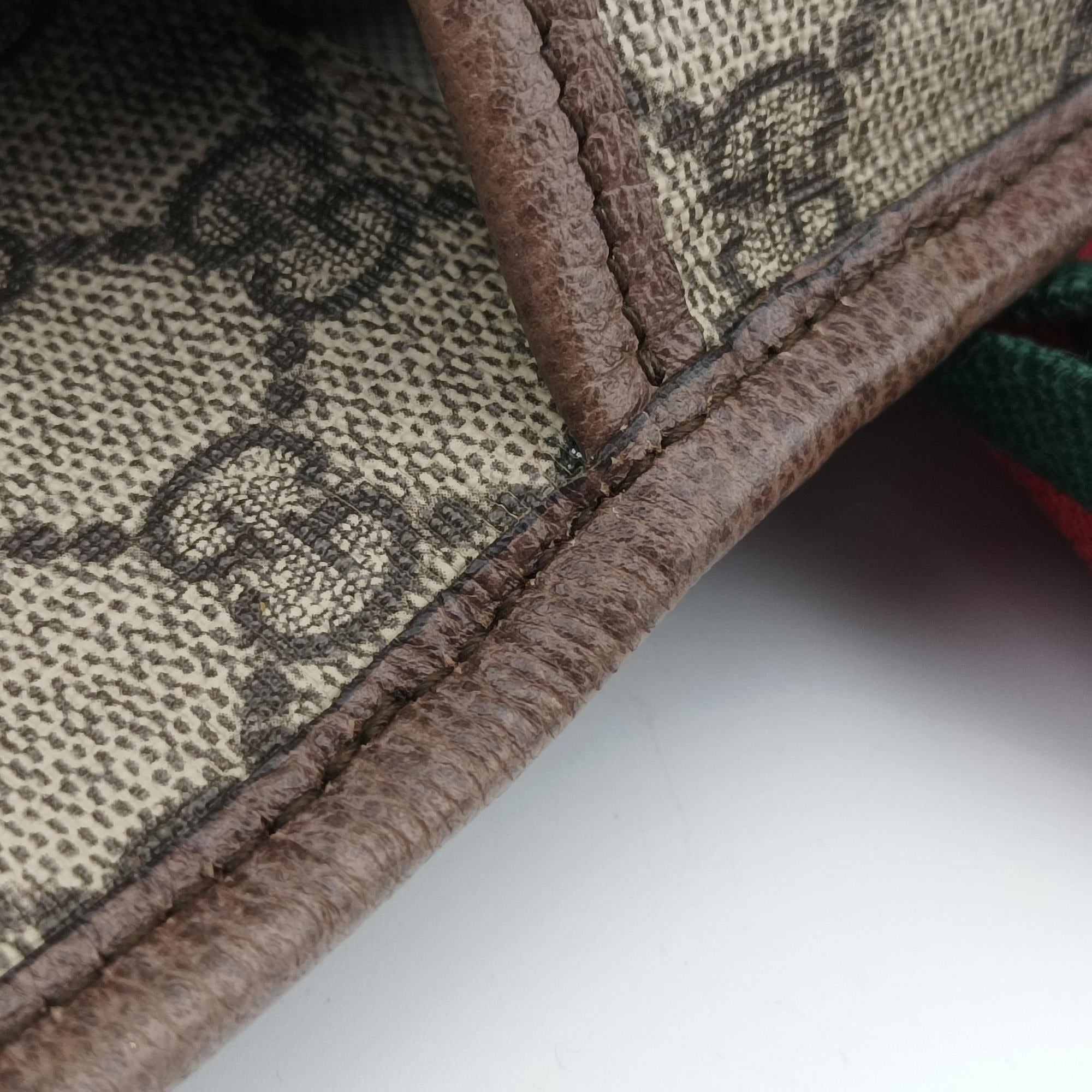Vintage Gucci NEO VINTAGE GG Supreme beige×Brown PVC coated canvas×Leather 493930 bum bag/waist bag | stylenewstar