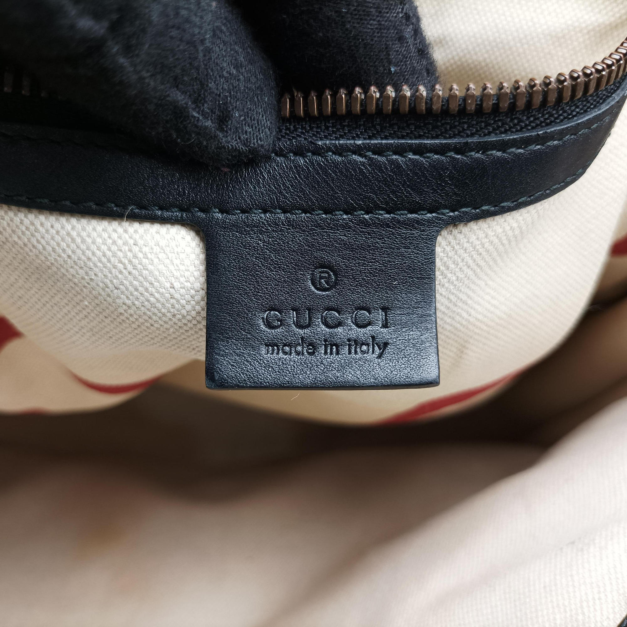 Pre-owned Gucci GG Supreme Bee beige×black PVC coated canvas×Leather 450950 shoulderbag | stylenewstar
