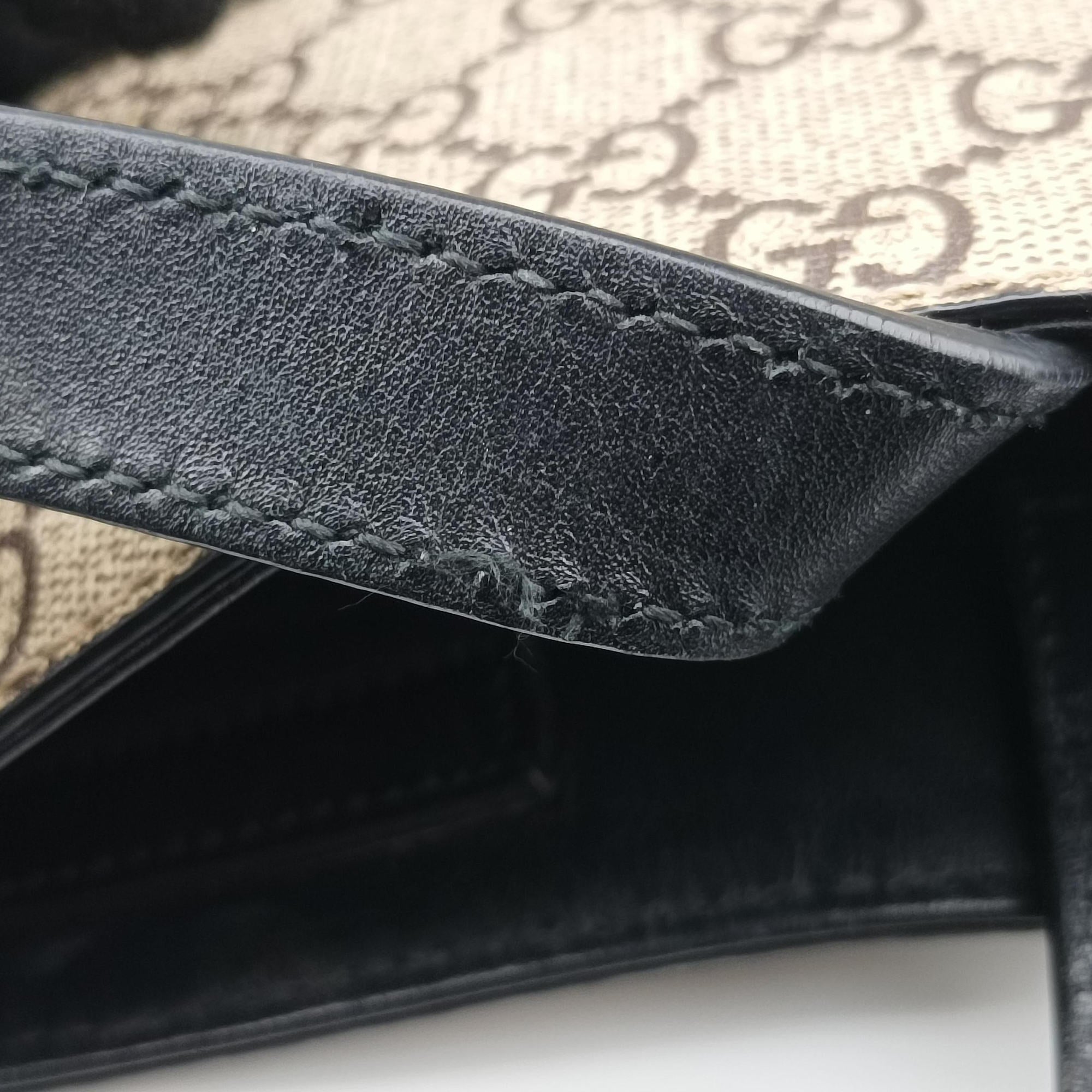 Pre-owned Gucci GG Supreme Bee beige×black PVC coated canvas×Leather 450950 shoulderbag | stylenewstar
