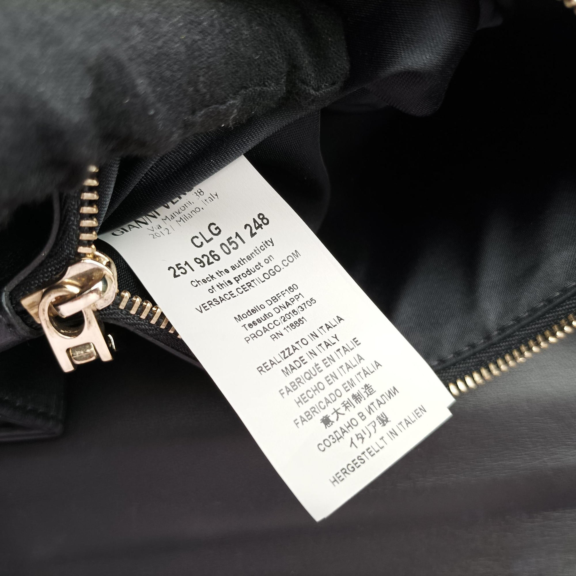 Pre-owned VERSACE Medusa Black leather  shoulderbag | stylenewstar