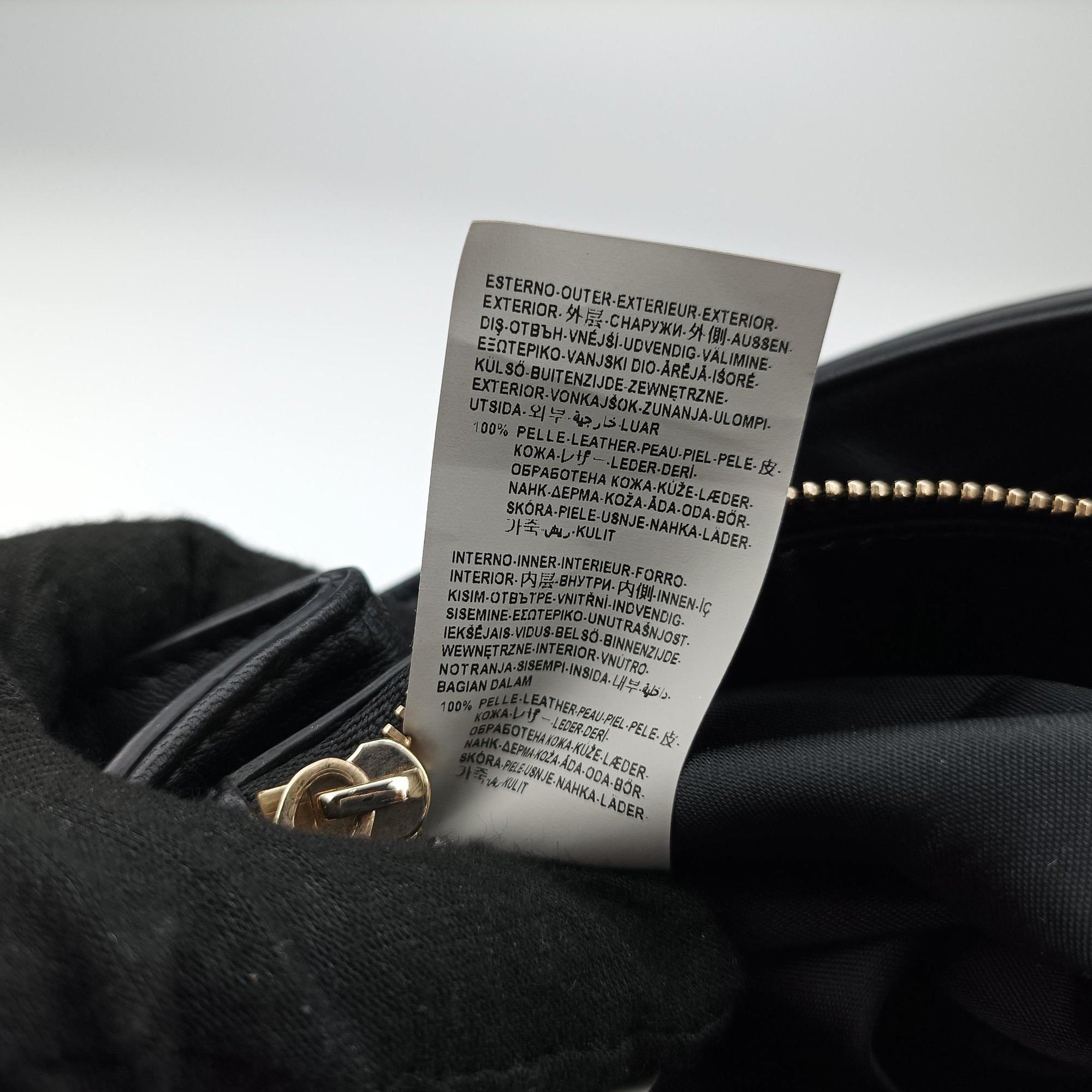 Pre-owned VERSACE Medusa Black leather  shoulderbag | stylenewstar