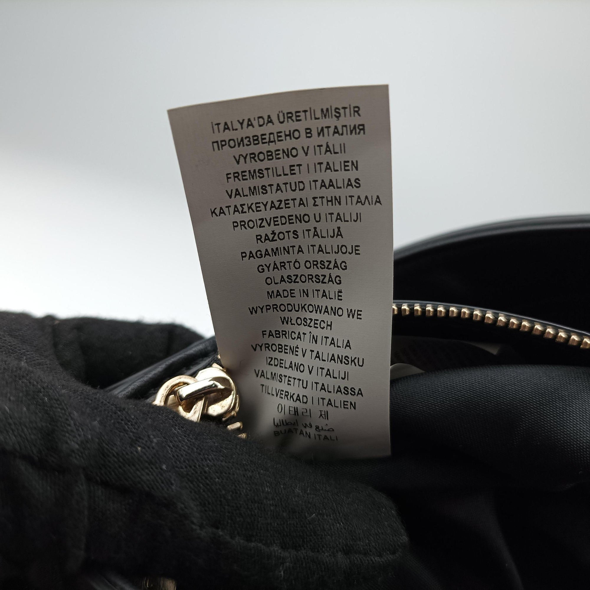 Pre-owned VERSACE Medusa Black leather  shoulderbag | stylenewstar