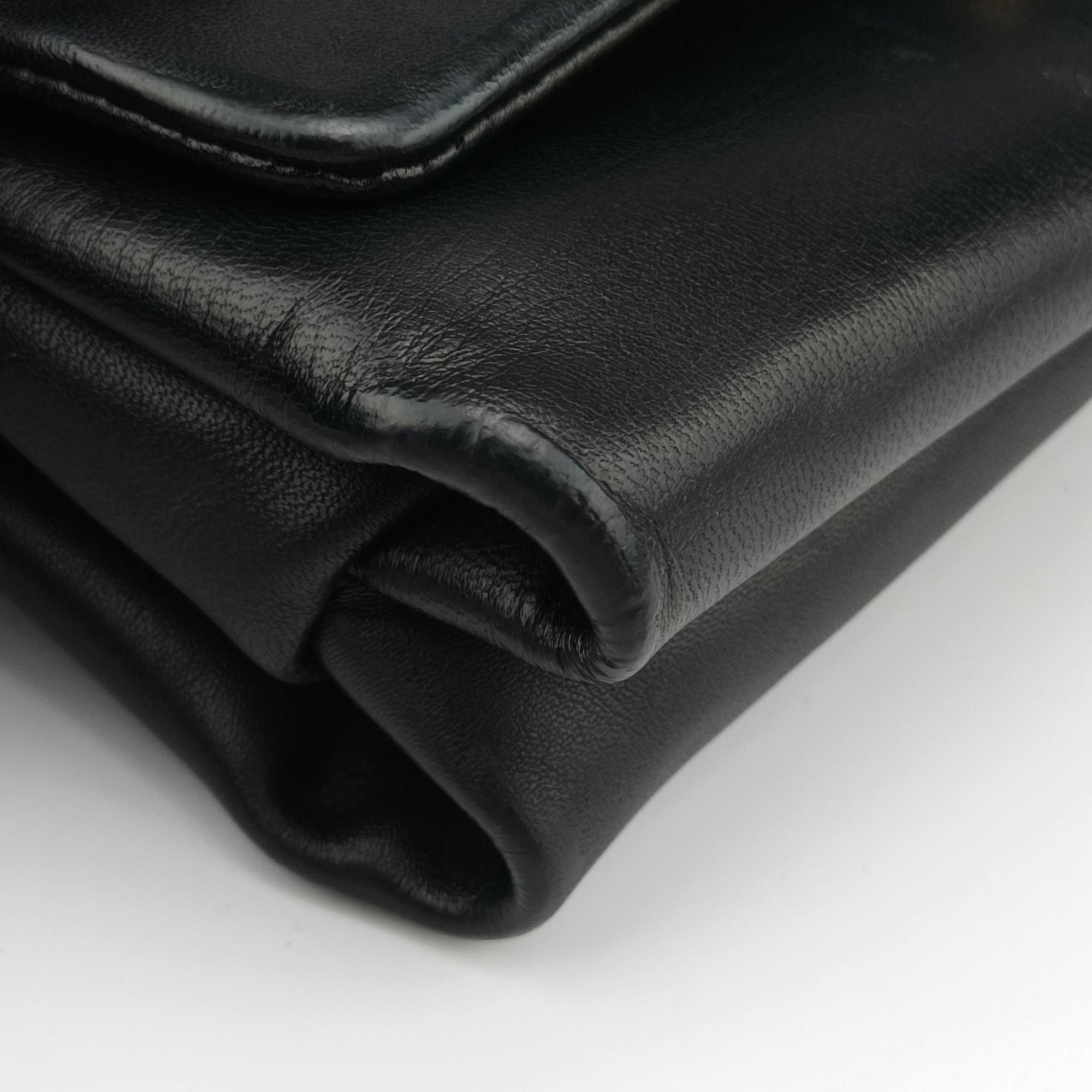 Pre-owned VERSACE Medusa Black leather  shoulderbag | stylenewstar
