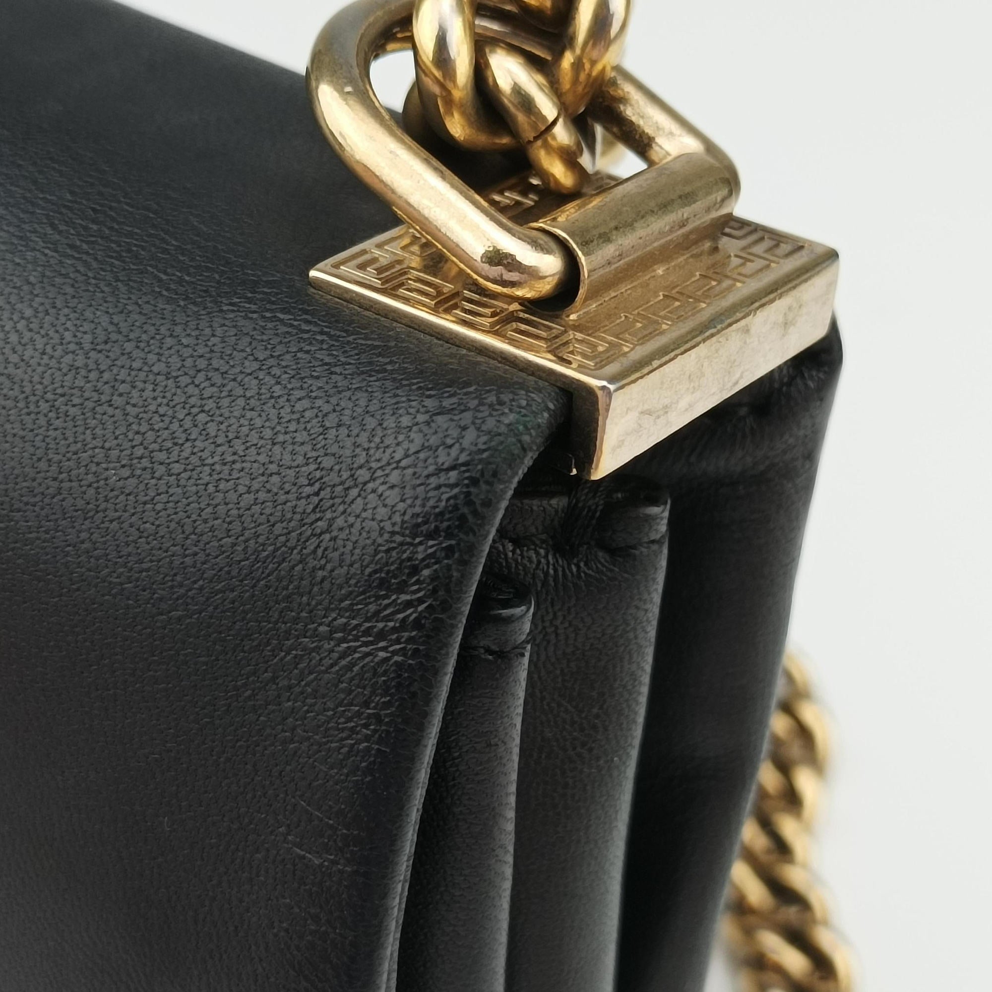 Pre-owned VERSACE Medusa Black leather  shoulderbag | stylenewstar