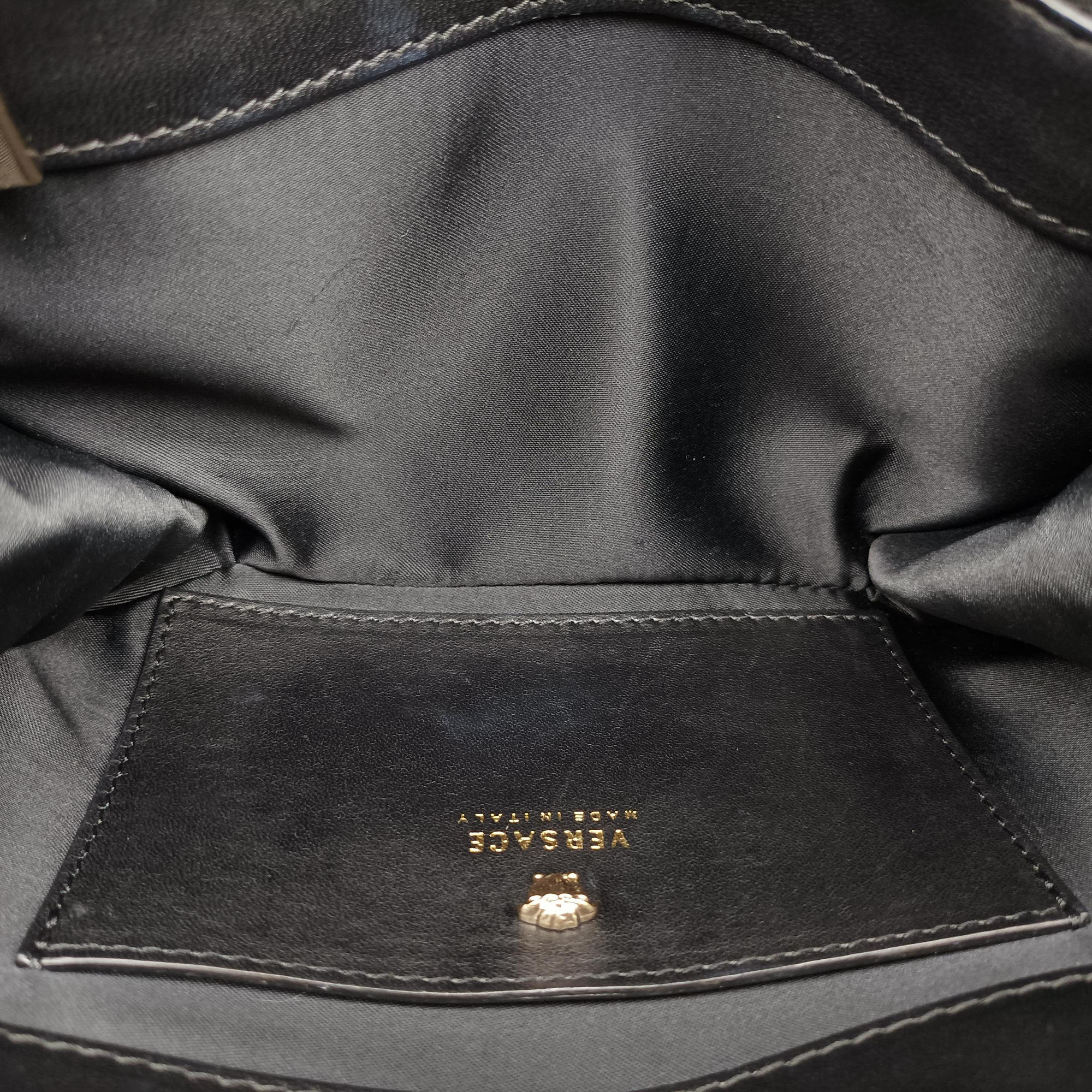 Pre-owned VERSACE Medusa Black leather  shoulderbag | stylenewstar