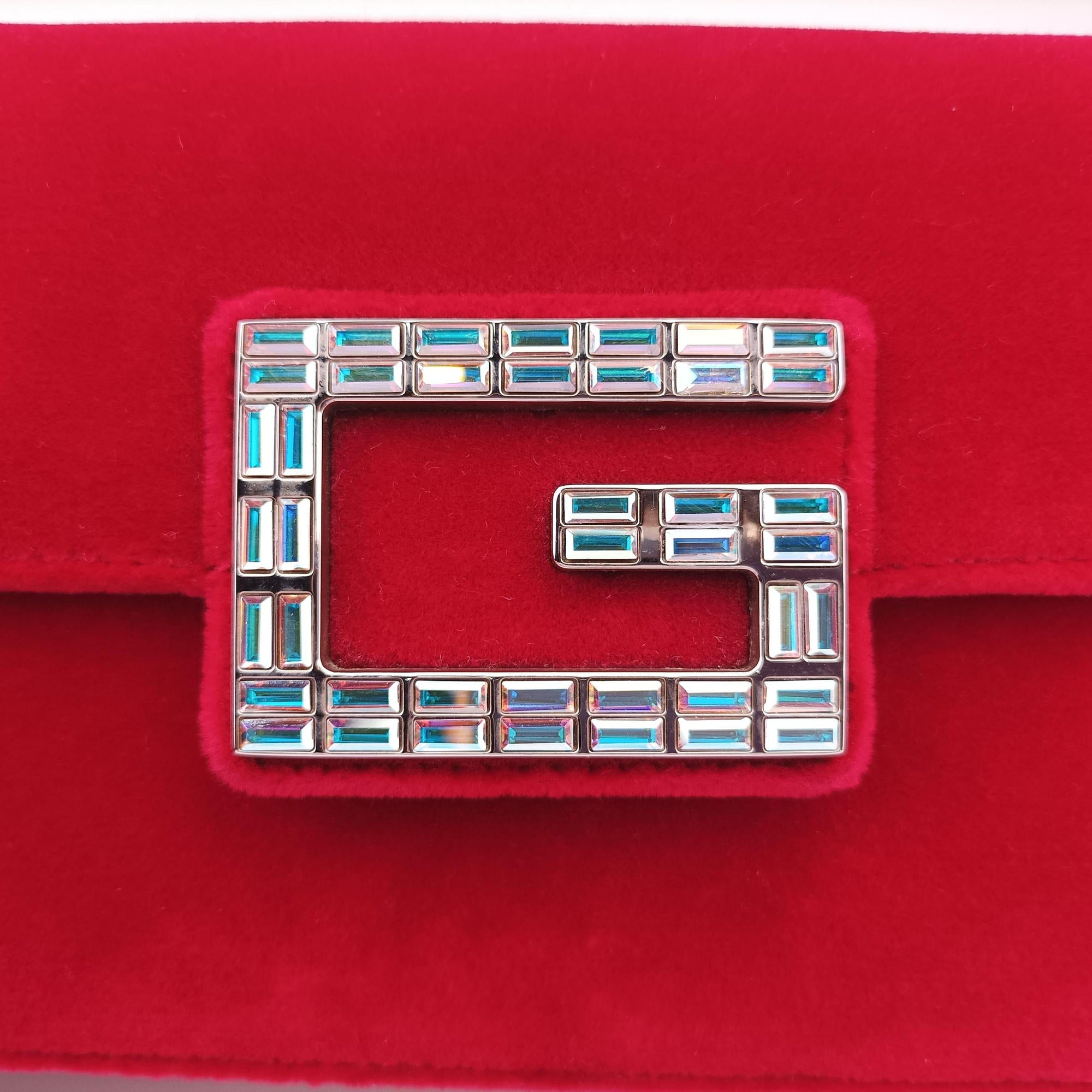 Pre-owned Gucci Square G Red velour 544242 shoulderbag | stylenewstar