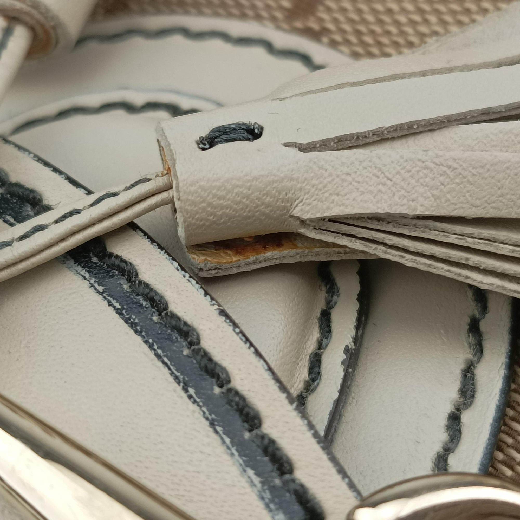 Pre-owned Gucci Emily Beige×white Leather×canvas 295402 shoulderbag | stylenewstar