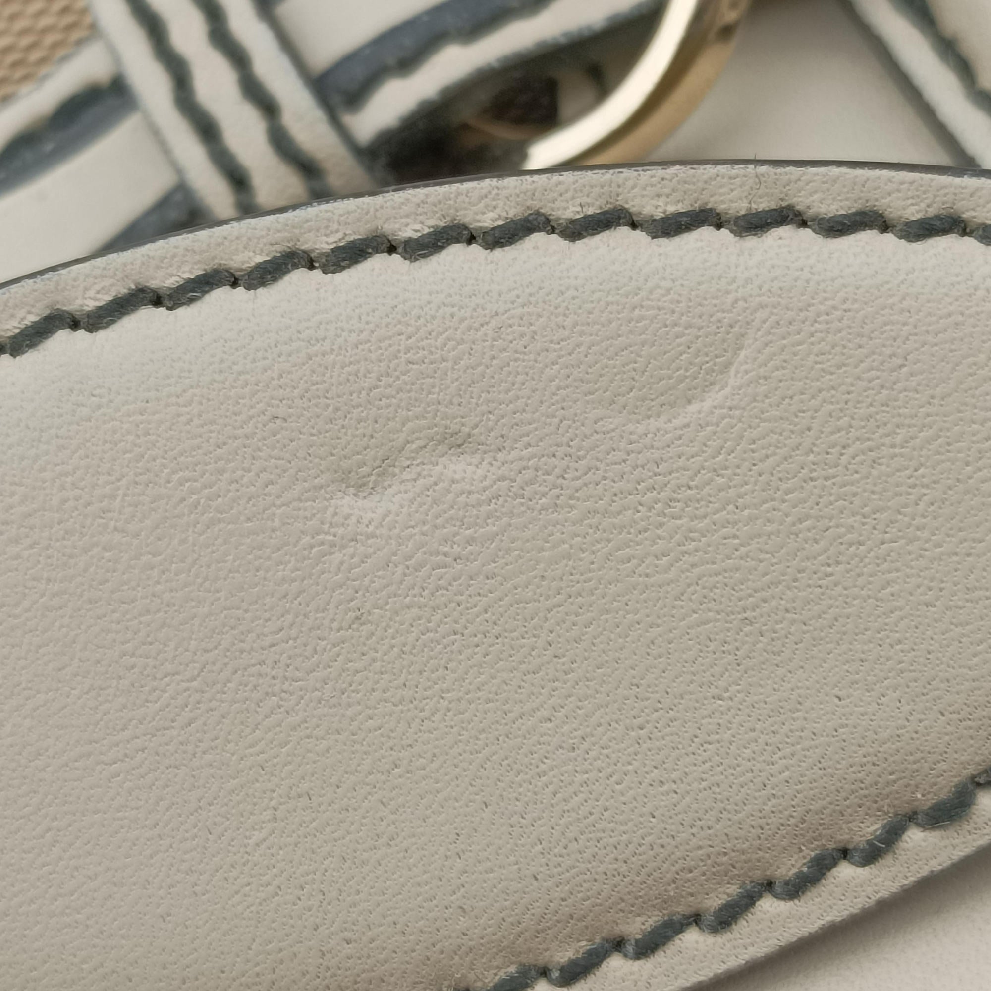 Pre-owned Gucci Emily Beige×white Leather×canvas 295402 shoulderbag | stylenewstar