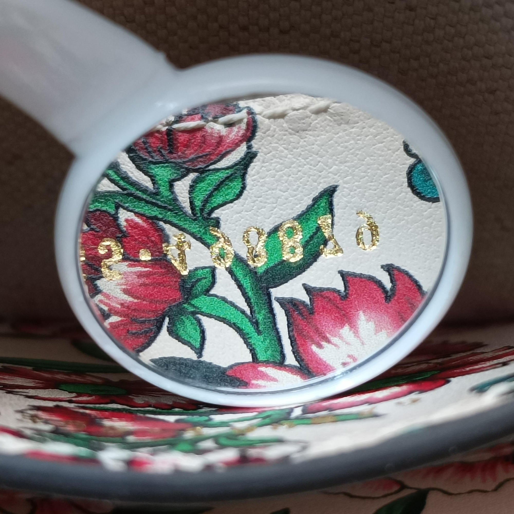 Pre-owned Gucci Interlocking G Flower Print Heart White×Multicolour Leather 740355 shoulderbag | stylenewstar