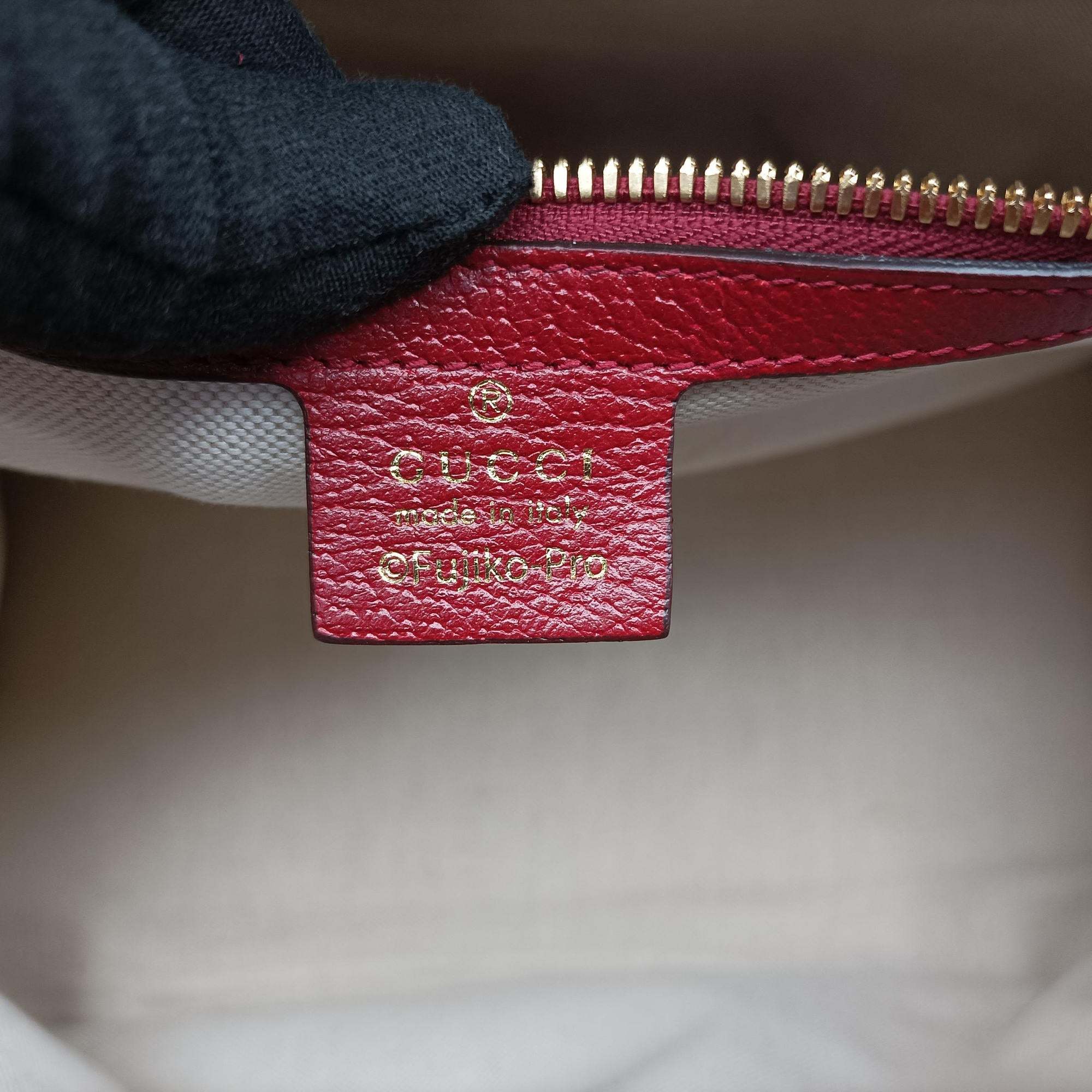 Pre-owned Gucci Fujiko-Pro Doraemon Micro GG Supreme Beige × Red × Multicolor PVC coated canvas 653952 shoulderbag | stylenewstar