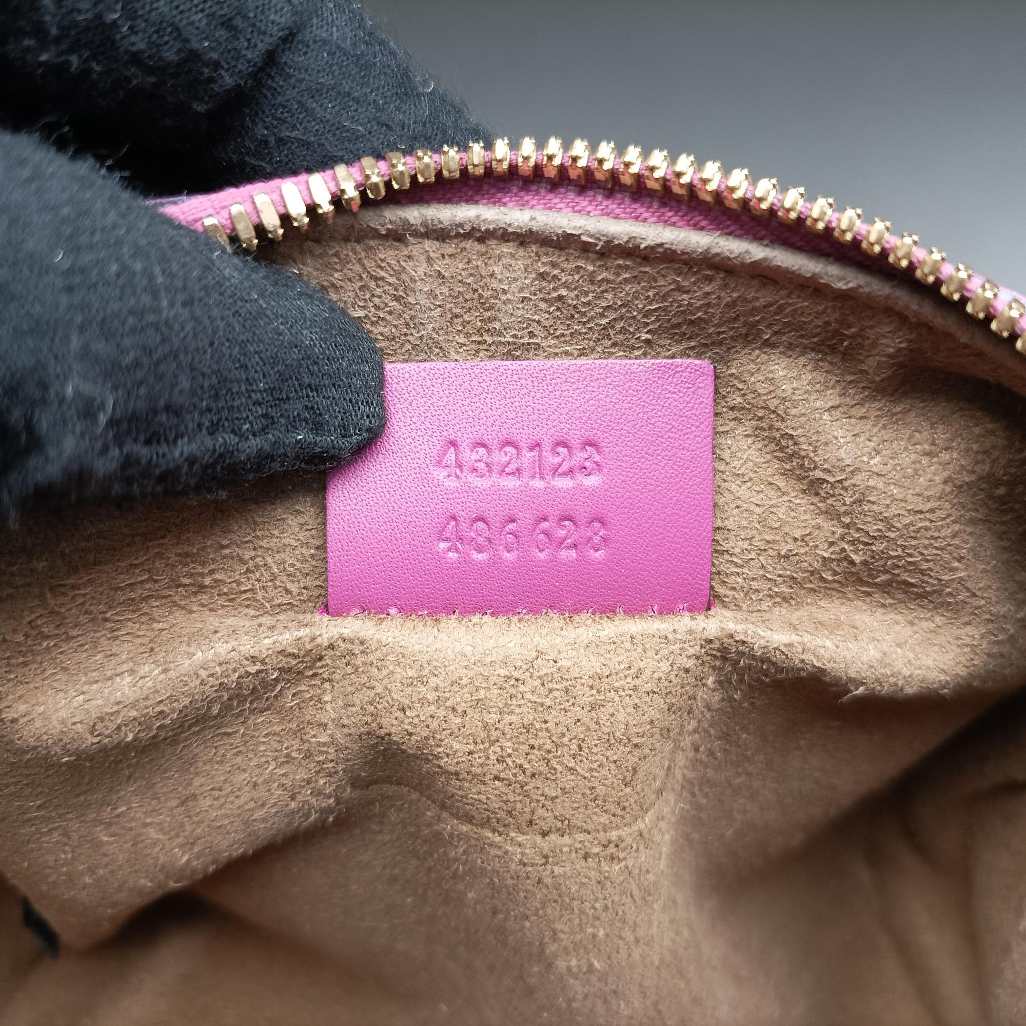 Pre-owned Gucci GG Supreme beige×red×pink PVC coated canvas×Leather 432123 shoulderbag | stylenewstar