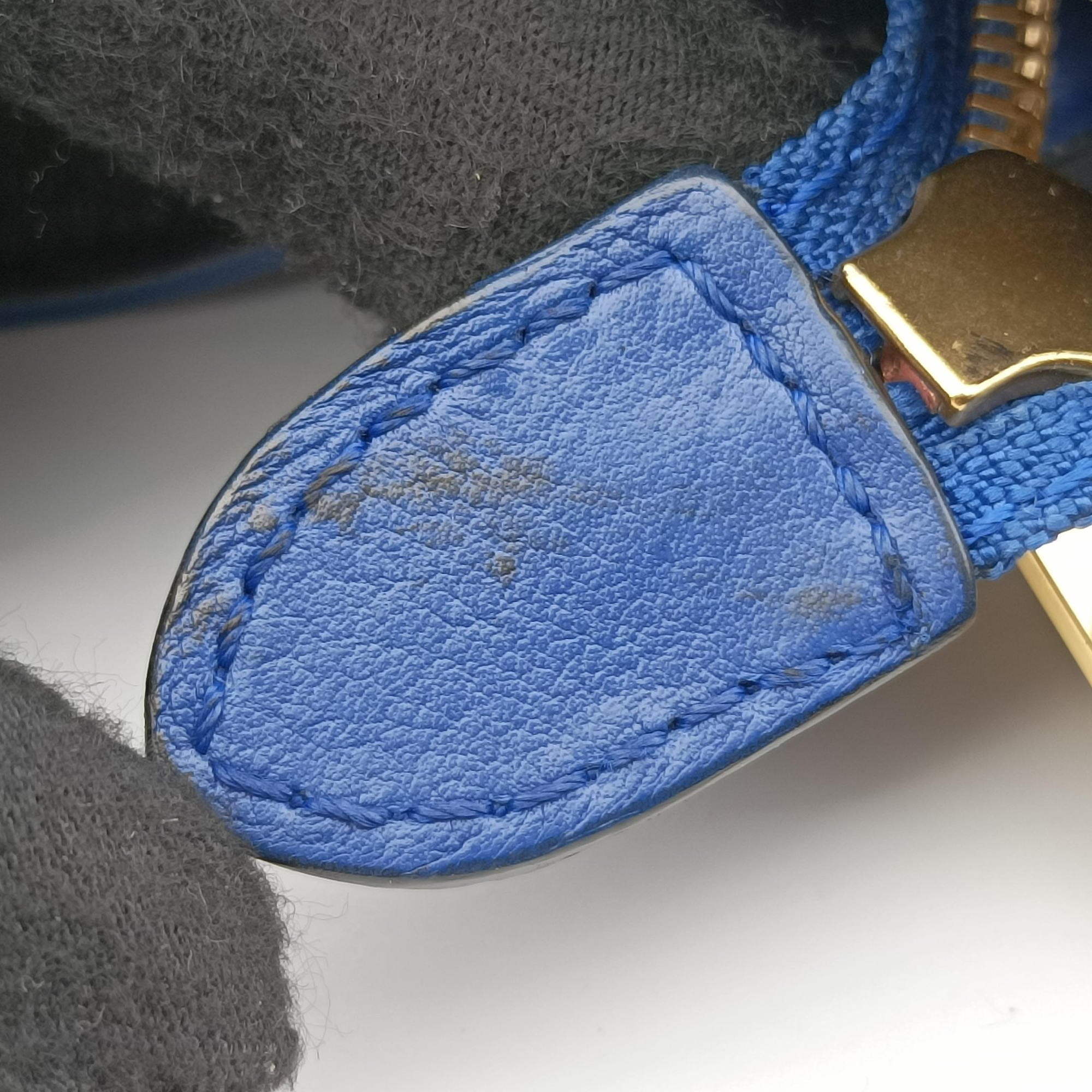Pre-owned Celine Trapeze Blue Leather×suede  shoulderbag | stylenewstar