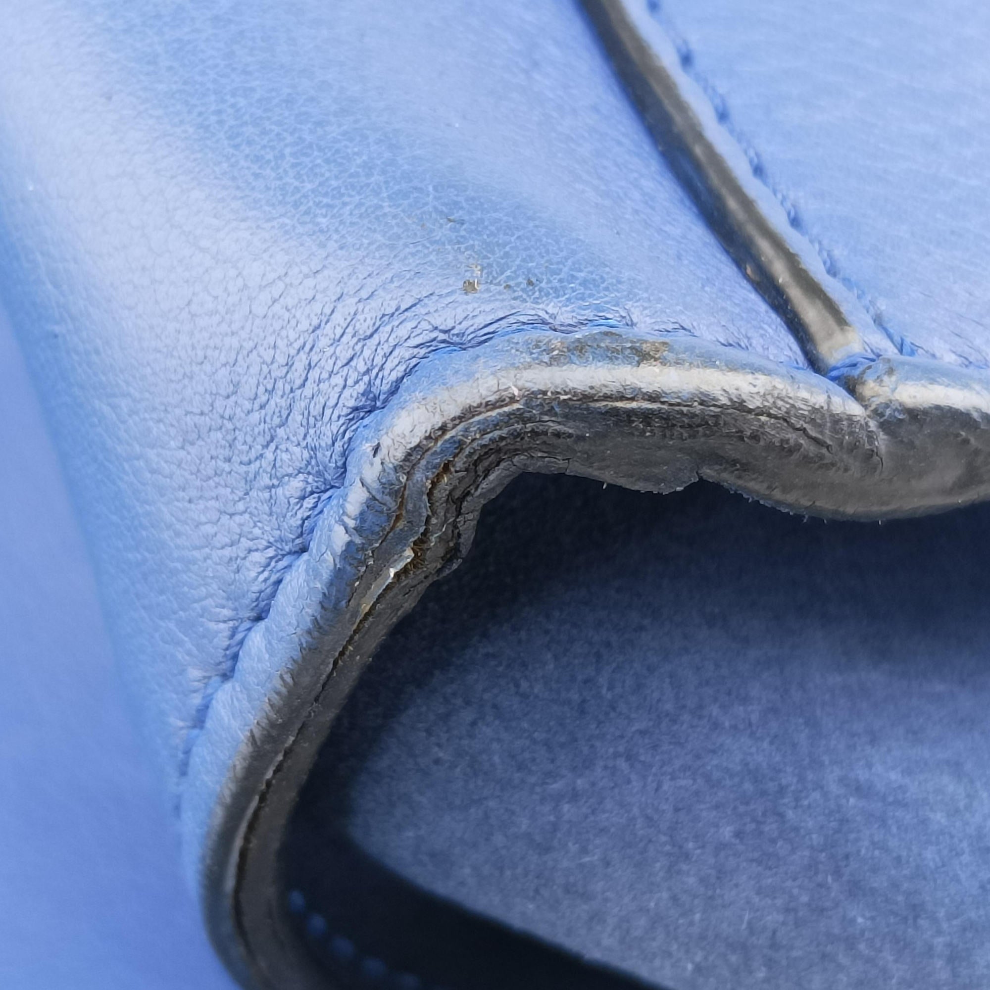 Pre-owned Celine Trapeze Blue Leather×suede  shoulderbag | stylenewstar
