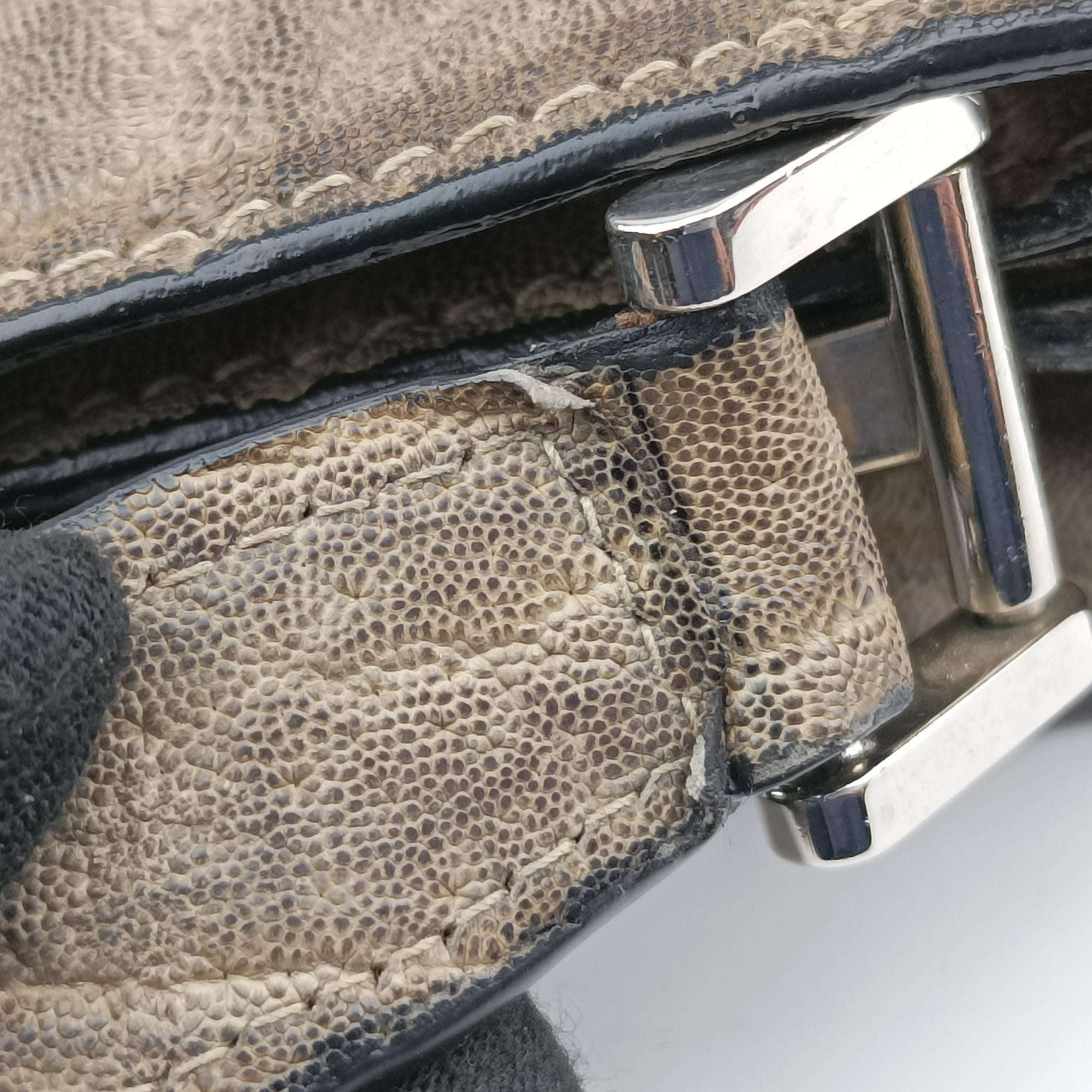 Pre-owned Valextra Exotic  Grey Leather  shoulderbag | stylenewstar