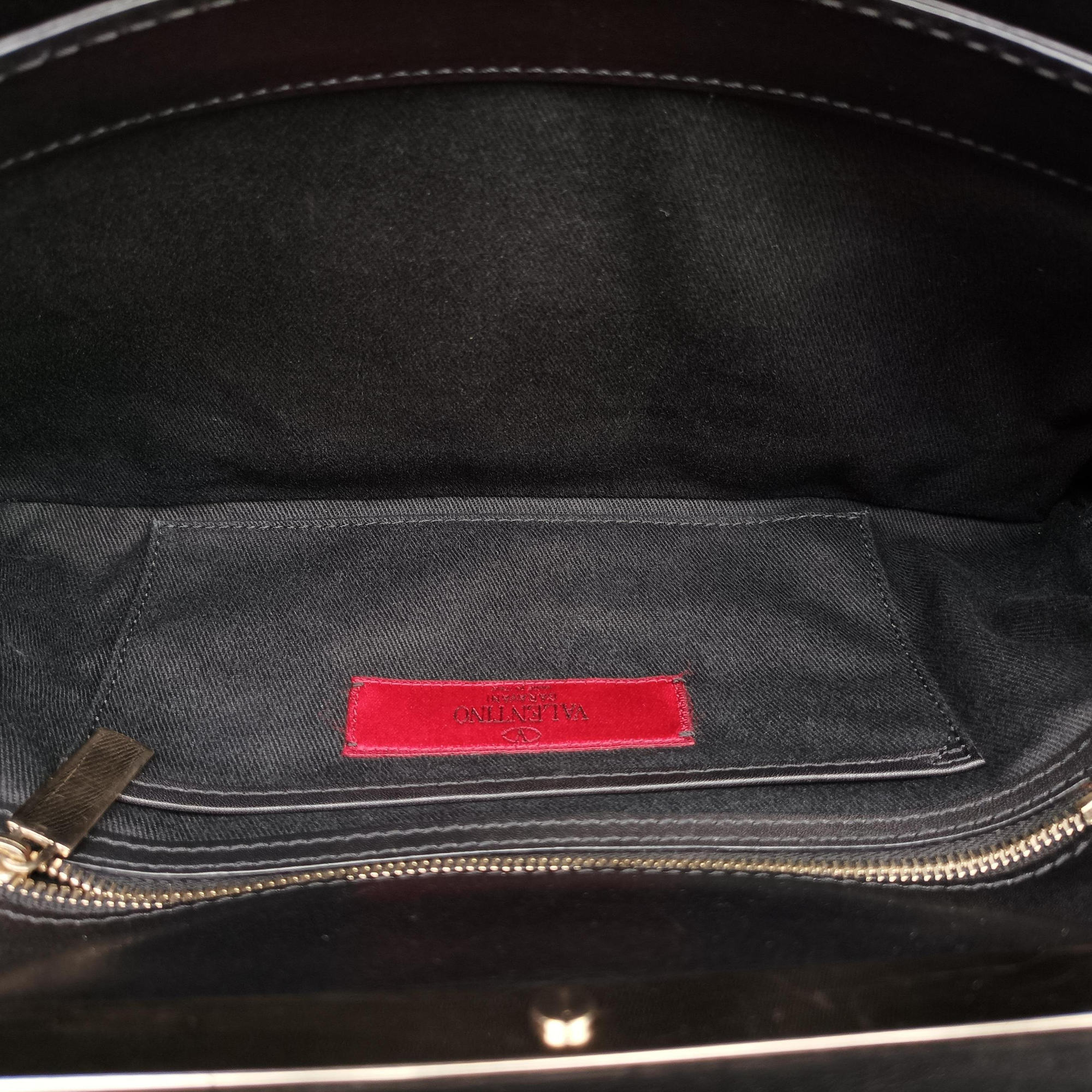 Pre-owned Valentino Rockstud Va Va Voom Black Leather  shoulderbag | stylenewstar