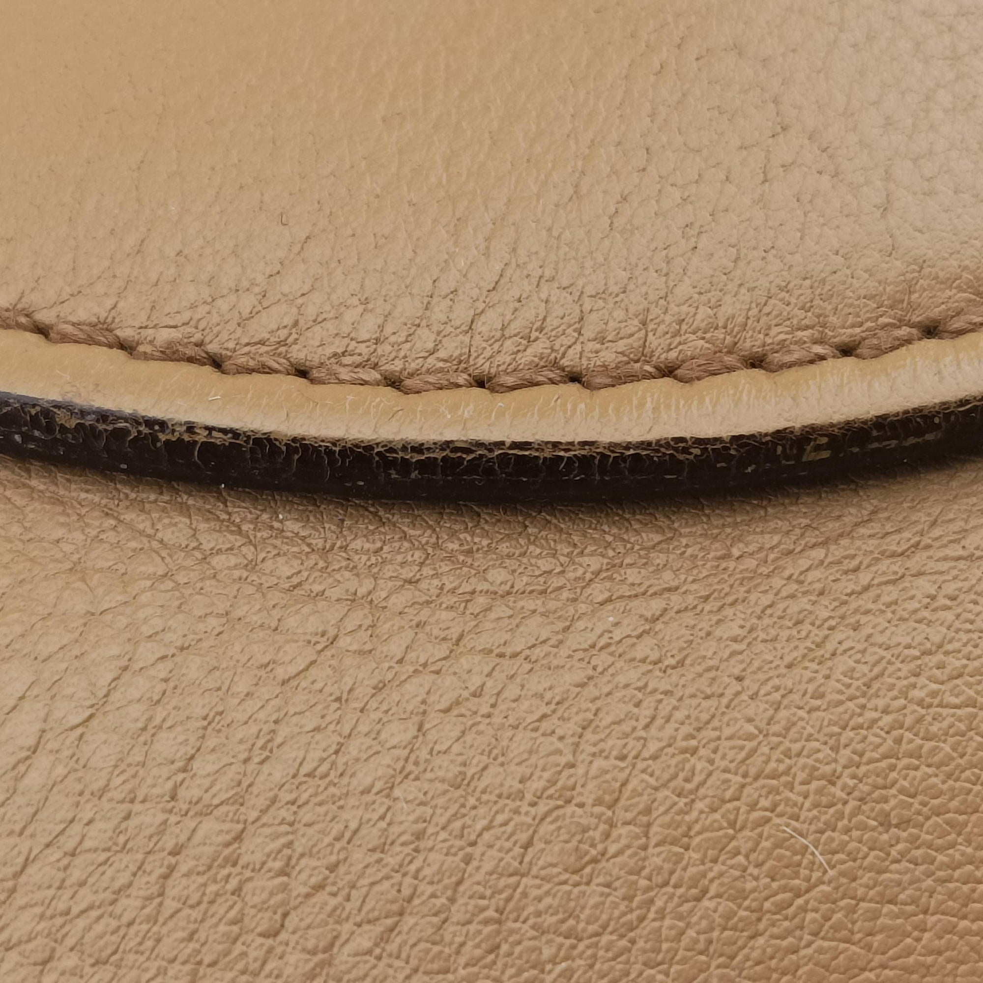 Vintage Gucci Hobo Camel Leather 109147 handbag | stylenewstar