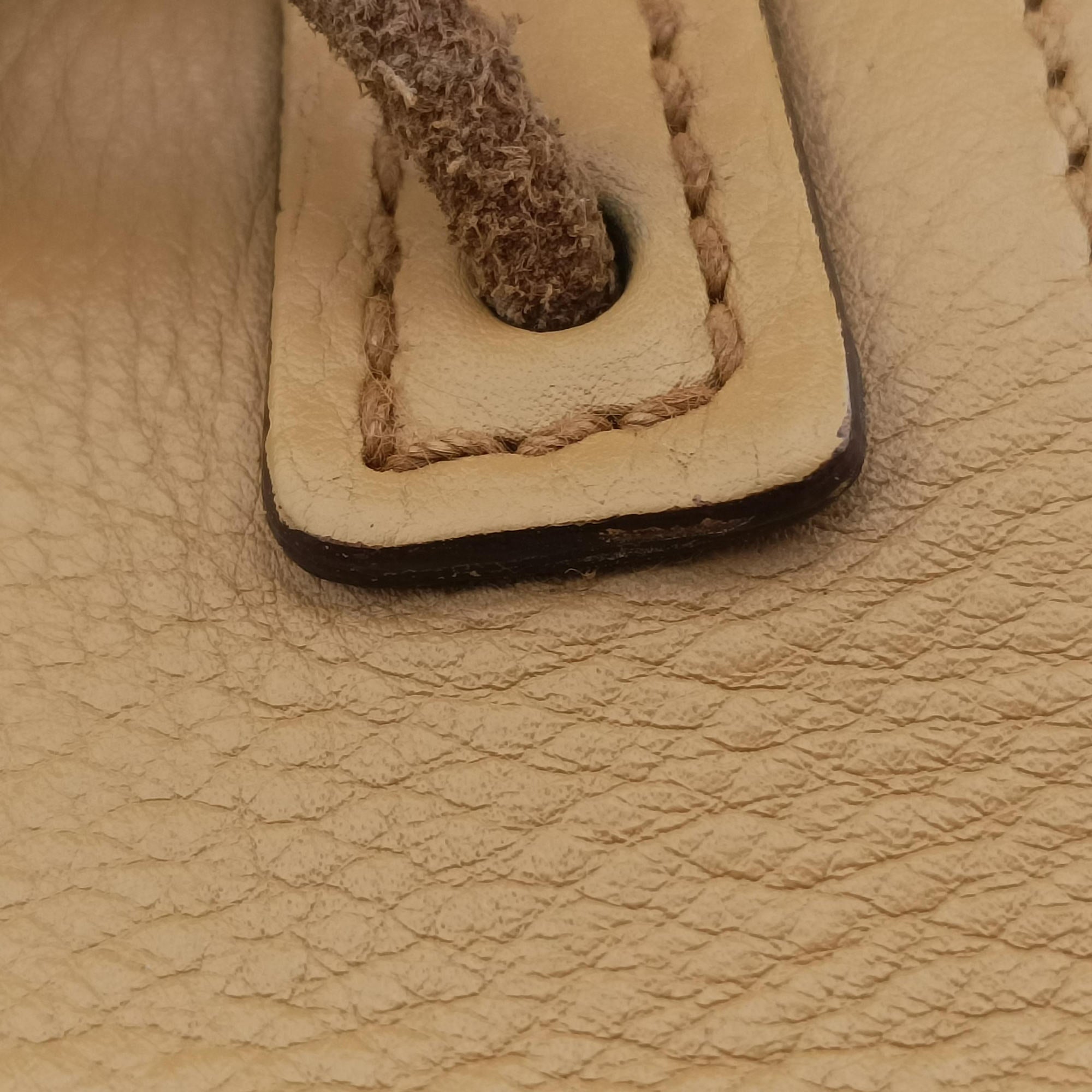 Vintage Gucci Hobo Camel Leather 109147 handbag | stylenewstar