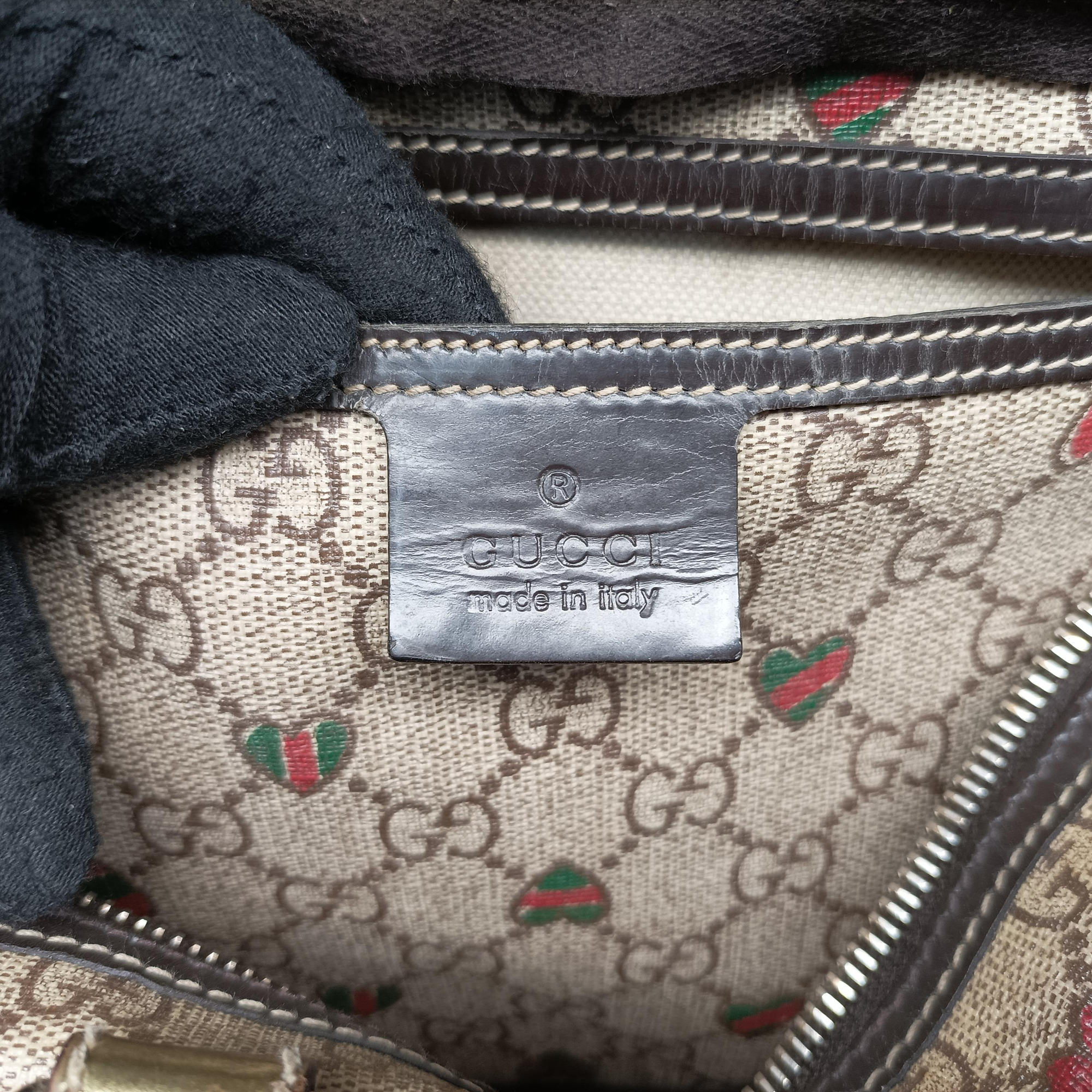 Vintage Gucci GG plus Joy heart print beige×Multicolour PVC coated canvas×Leather 193603 handbag | stylenewstar