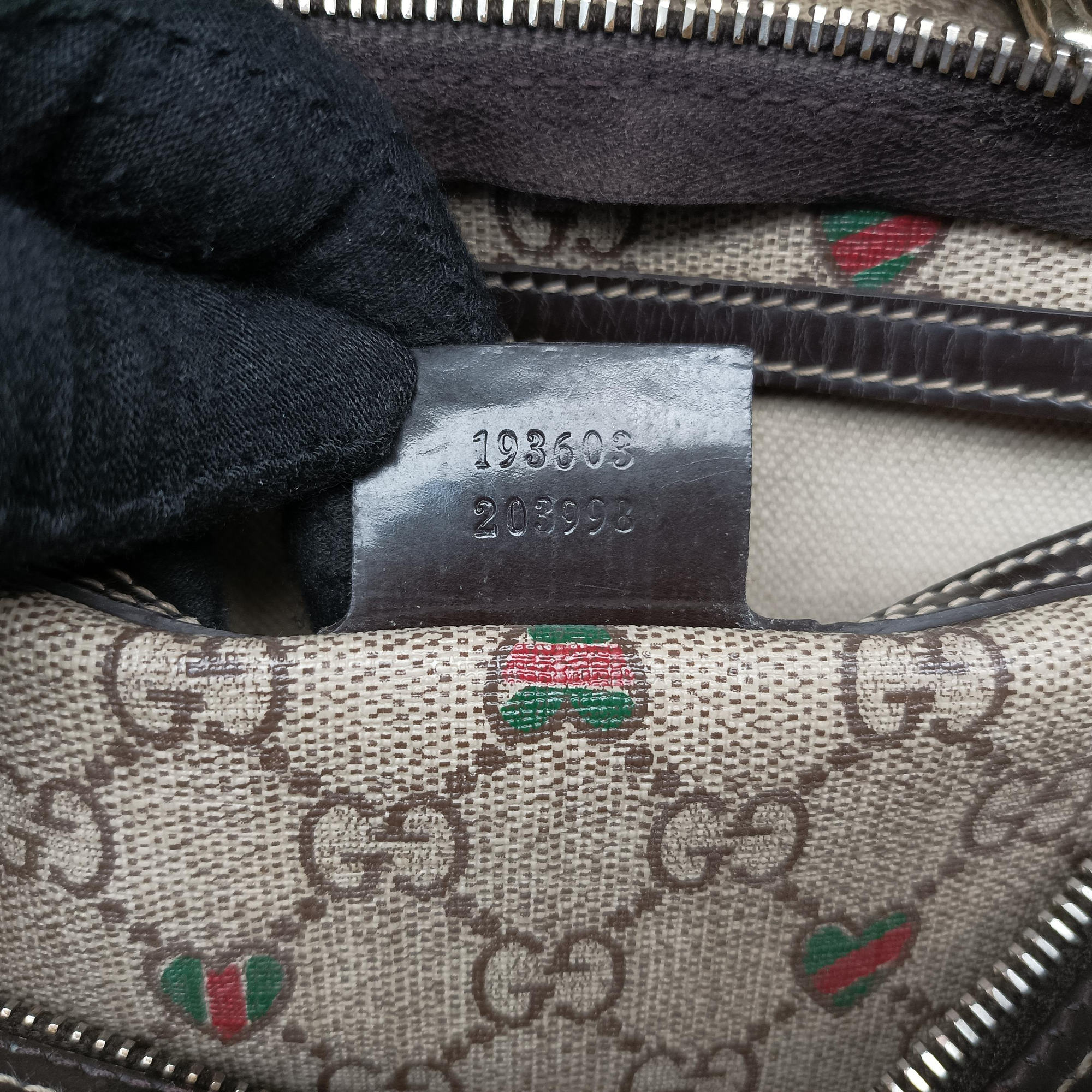 Vintage Gucci GG plus Joy heart print beige×Multicolour PVC coated canvas×Leather 193603 handbag | stylenewstar