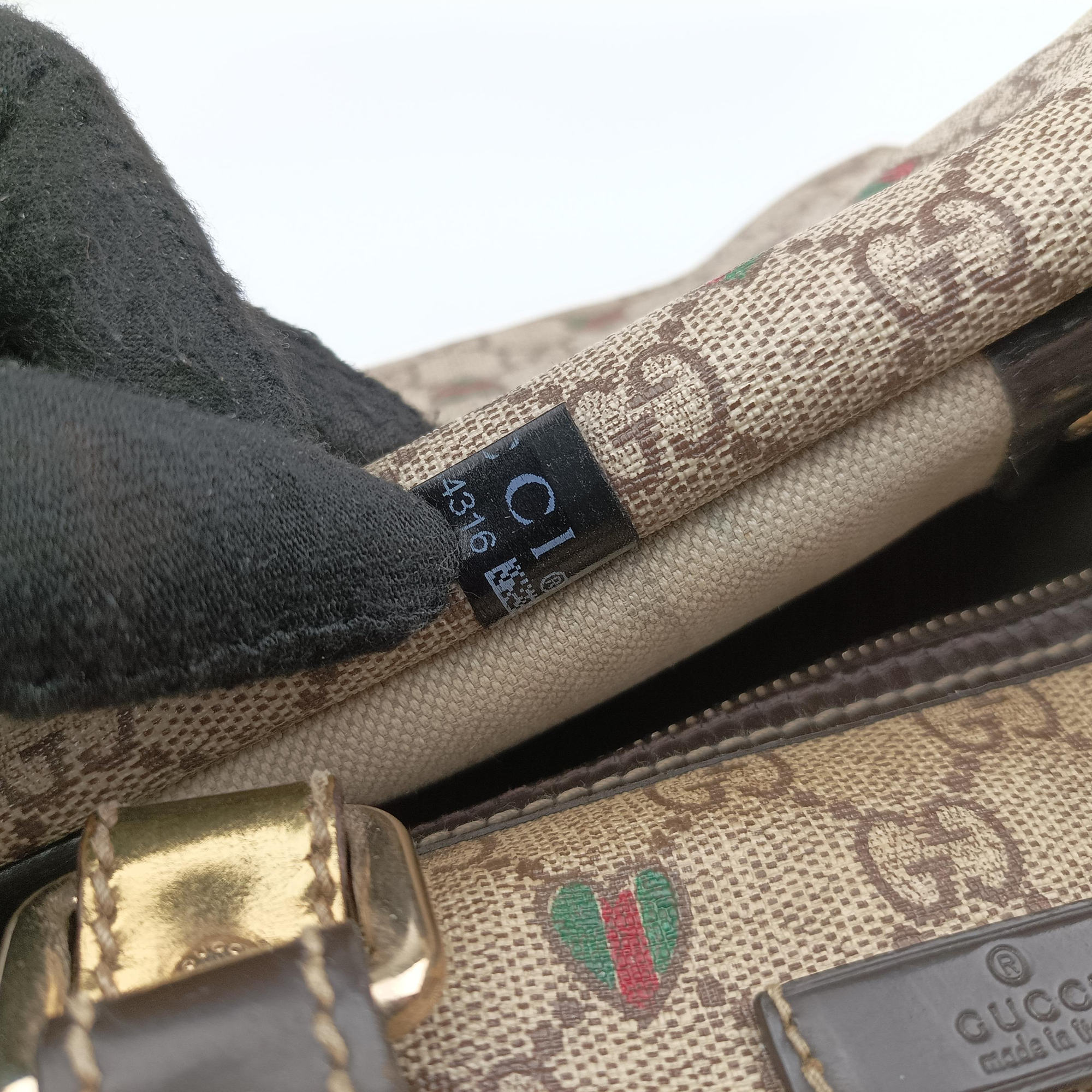 Vintage Gucci GG plus Joy heart print beige×Multicolour PVC coated canvas×Leather 193603 handbag | stylenewstar