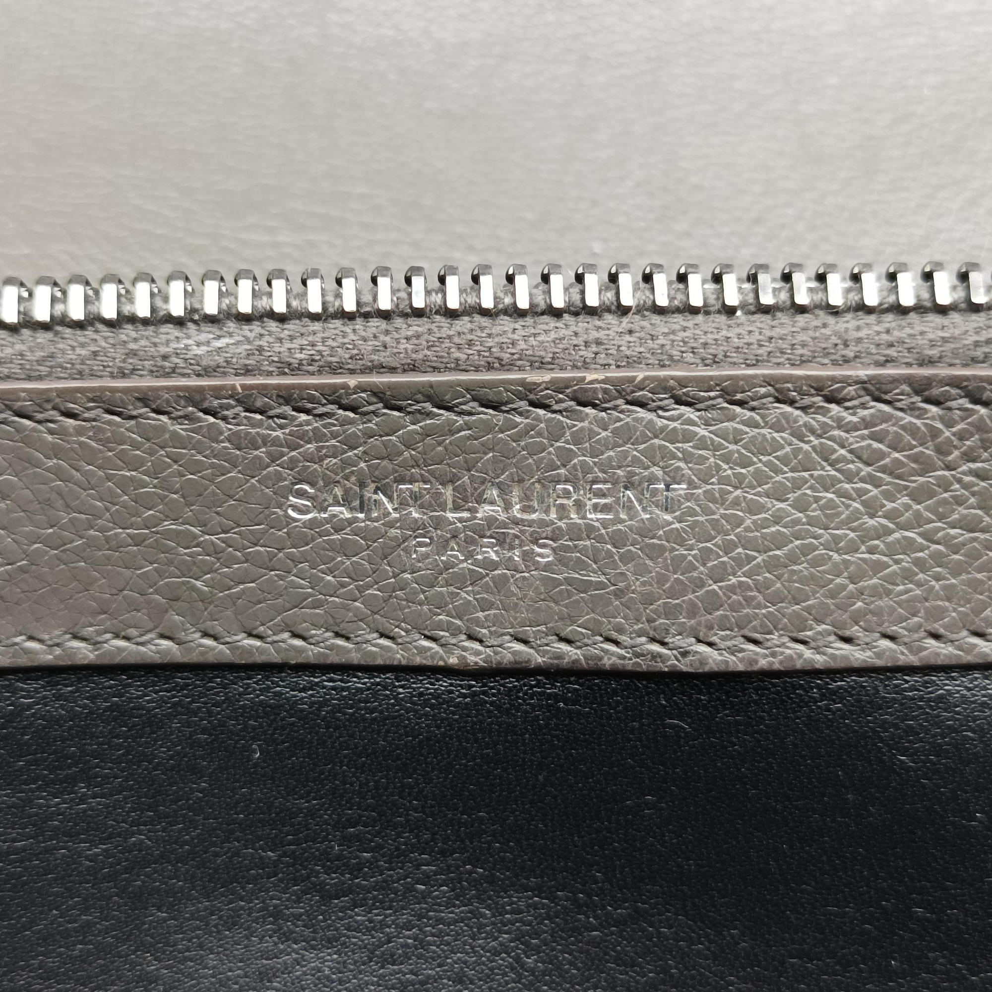 Secondhand Yves Saint Laurent COLLEGE Grey Leather 392738 shoulderbag | stylenewstar