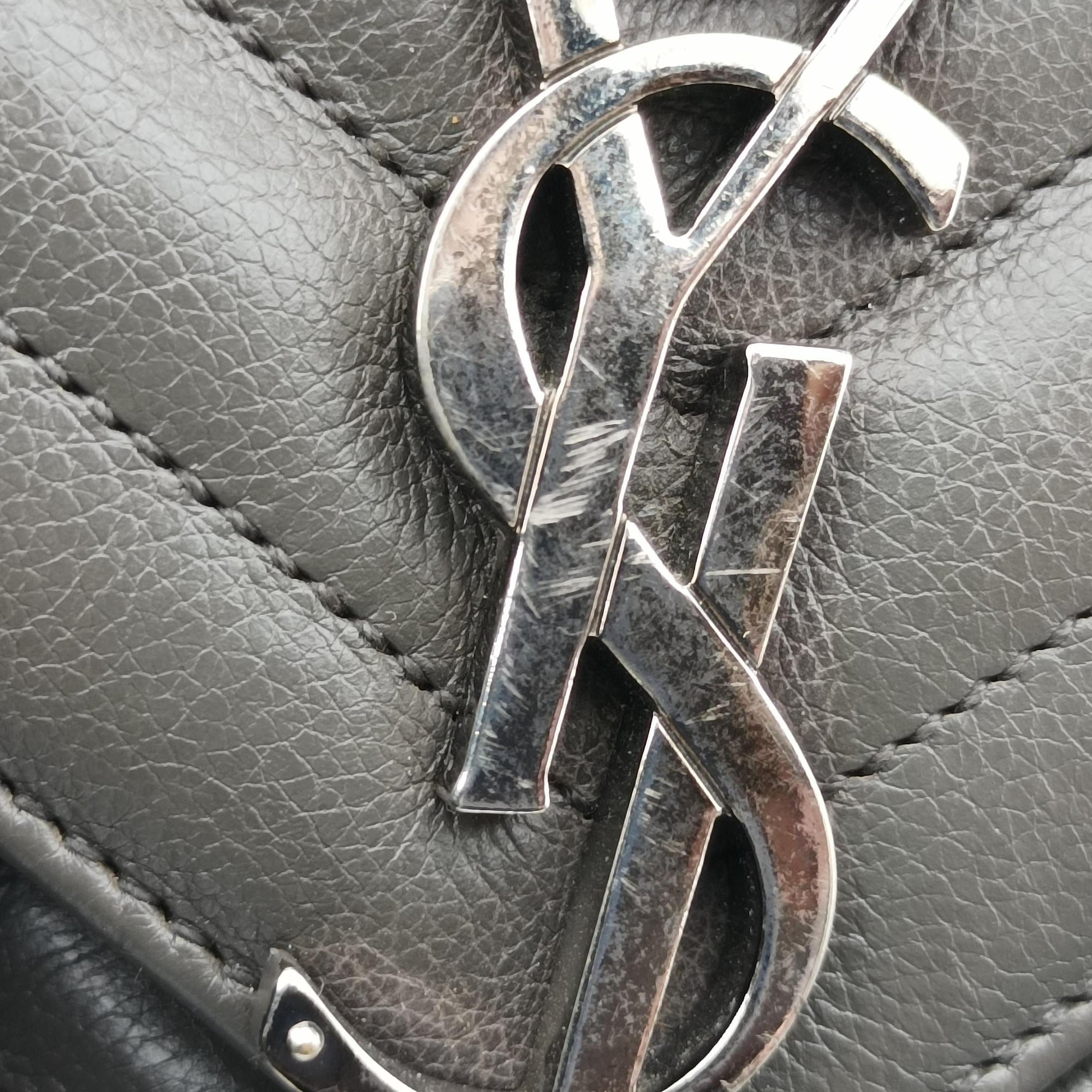 Secondhand Yves Saint Laurent COLLEGE Grey Leather 392738 shoulderbag | stylenewstar