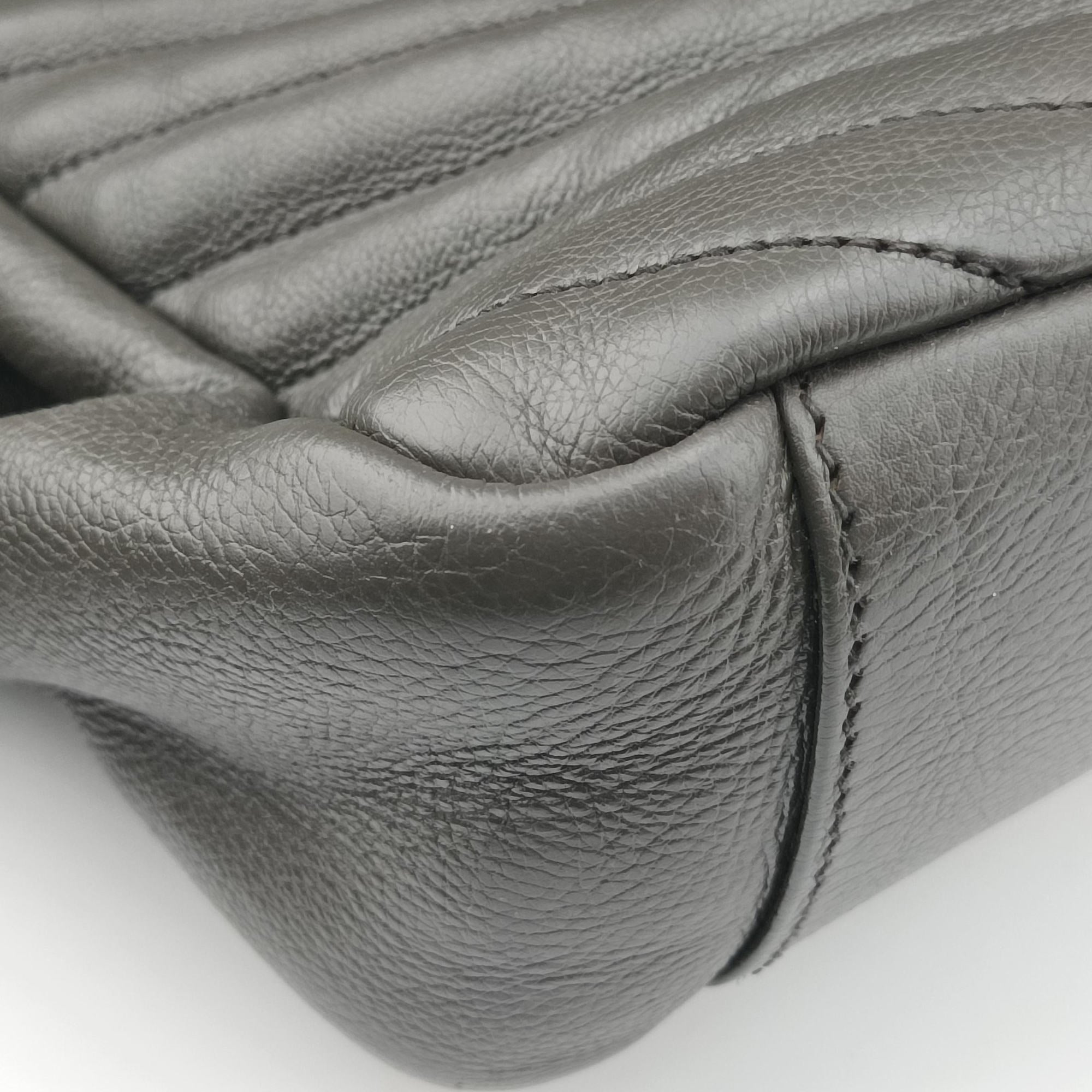 Secondhand Yves Saint Laurent COLLEGE Grey Leather 392738 shoulderbag | stylenewstar