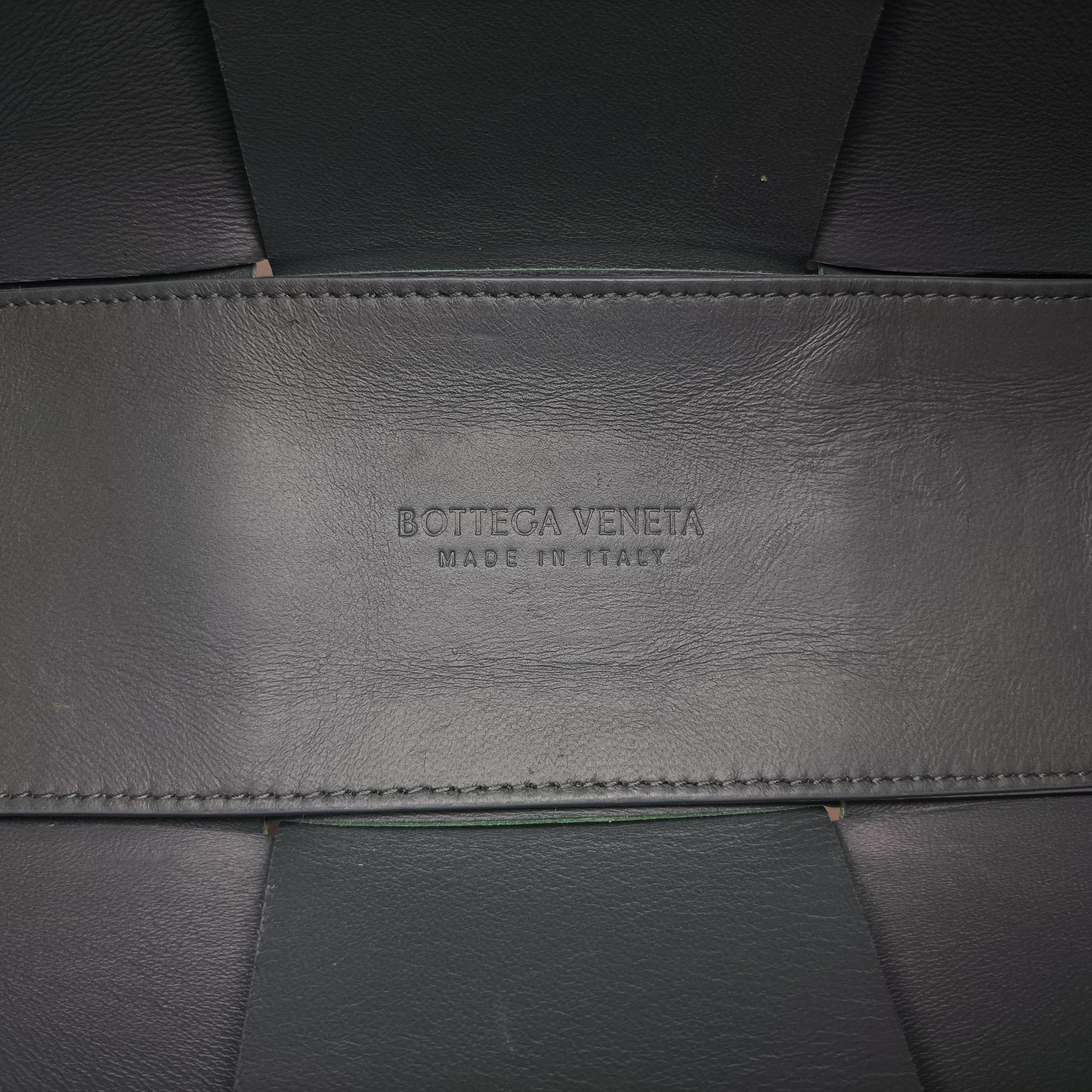 Vintage Bottega Veneta THE ARCO Tote Green lambskin  shoulderbag | stylenewstar