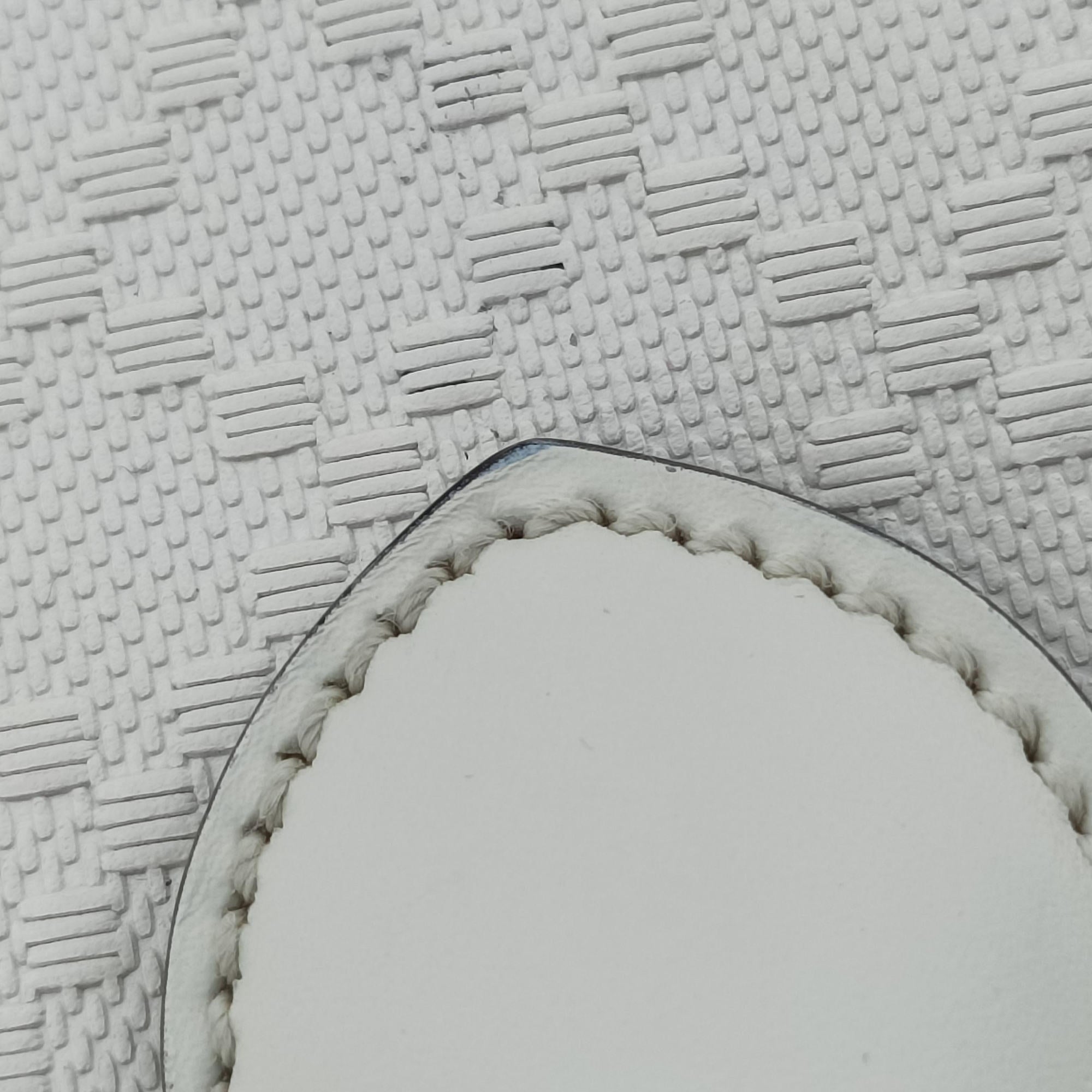 Secondhand Gucci Bright Diamante White Leather 354332 shoulderbag | stylenewstar