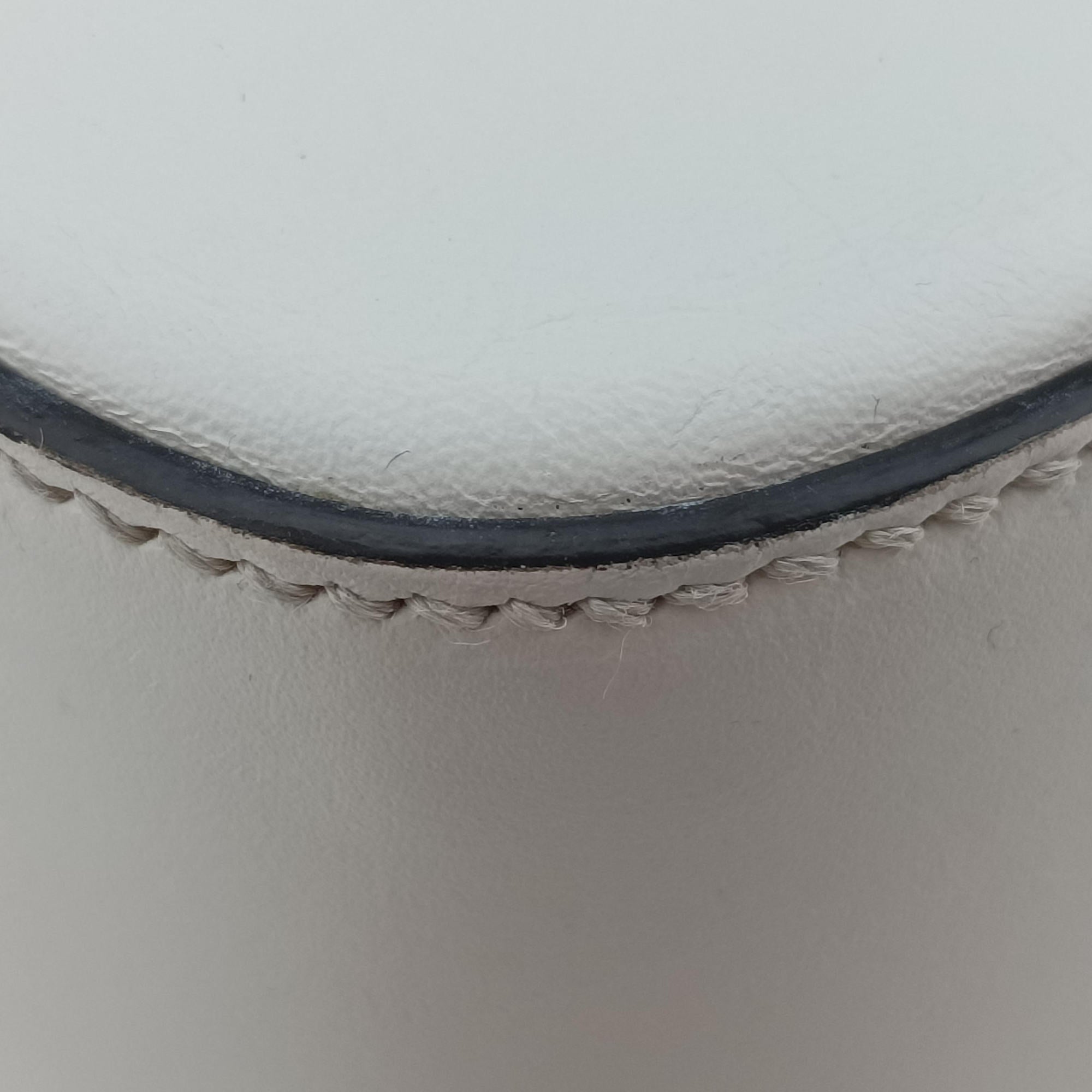 Secondhand Gucci Bright Diamante White Leather 354332 shoulderbag | stylenewstar