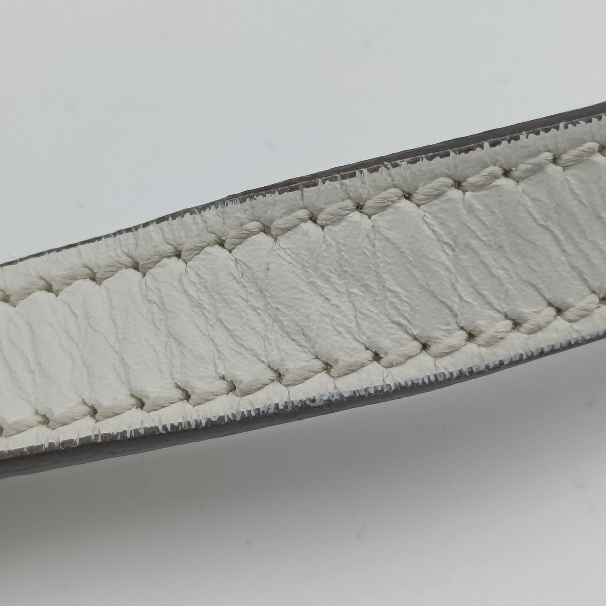 Secondhand Gucci Bright Diamante White Leather 354332 shoulderbag | stylenewstar