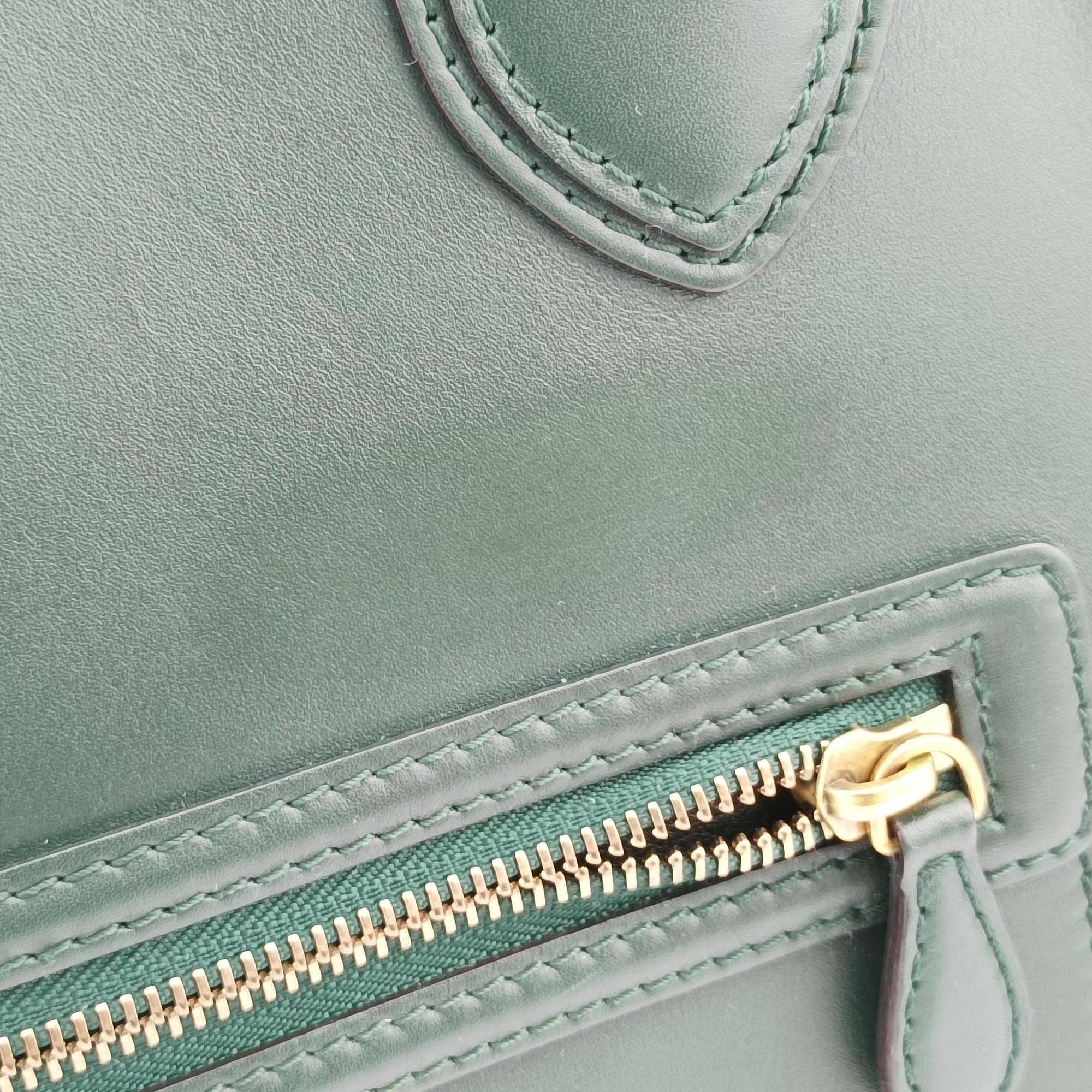 Pre-owned Celine Luggage Mini Shopper Green Leather  handbag | stylenewstar
