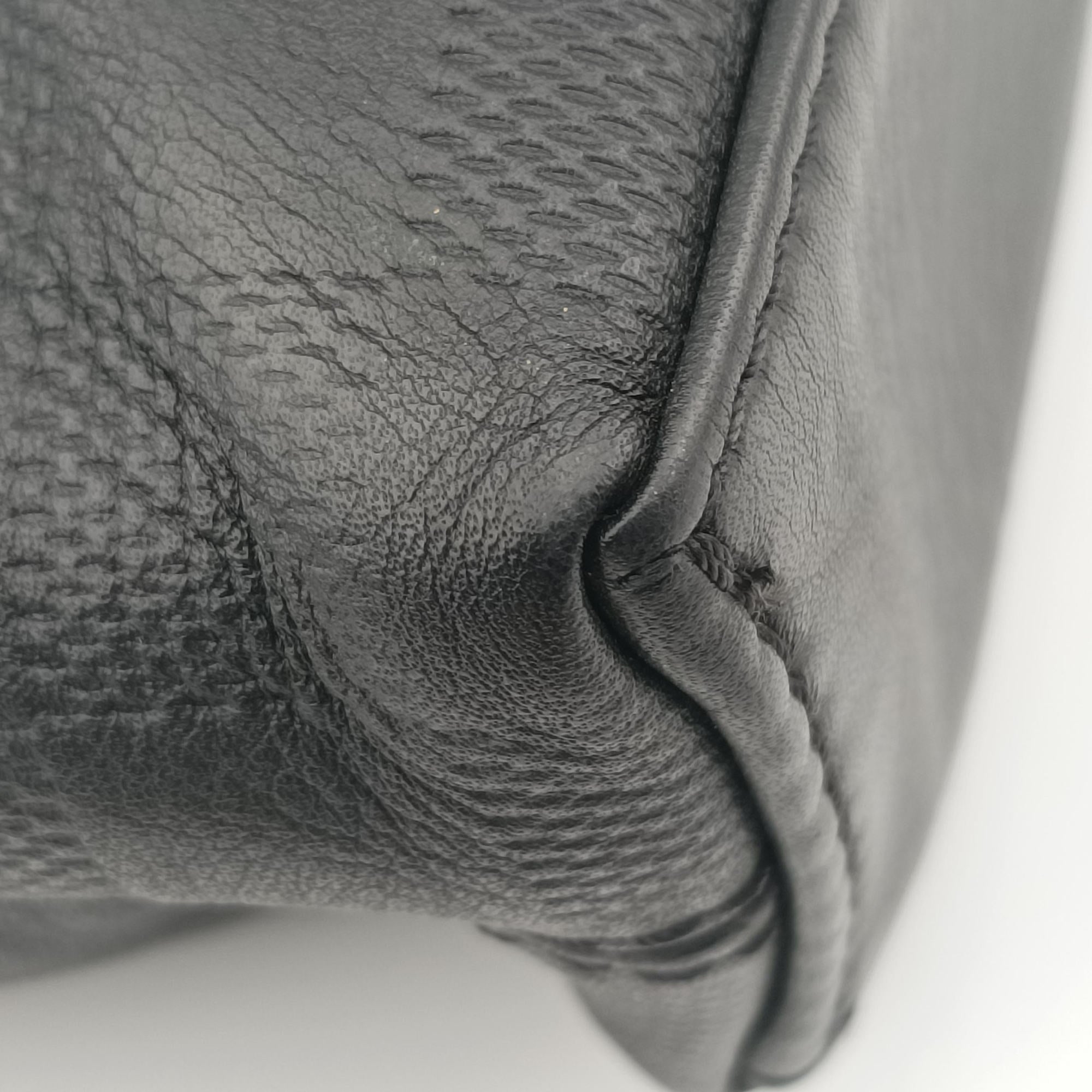 Vintage Louis Vuitton Porte Document Jour Noir Damier Infini N41248 handbag | stylenewstar