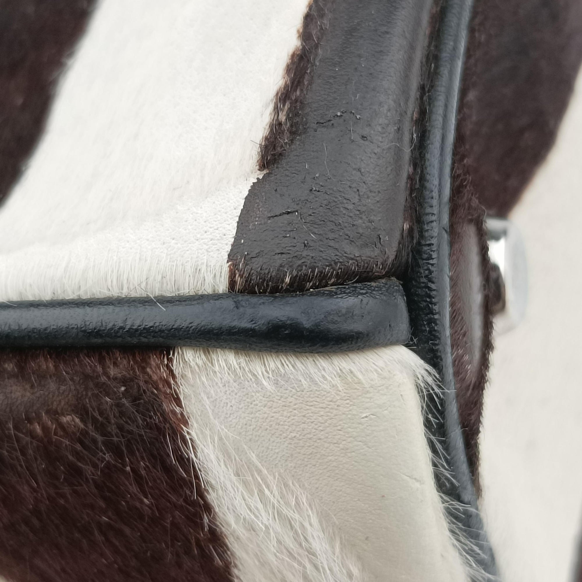 Secondhand Christian Dior Diorissimo Black × White ponyhair  shoulderbag | stylenewstar