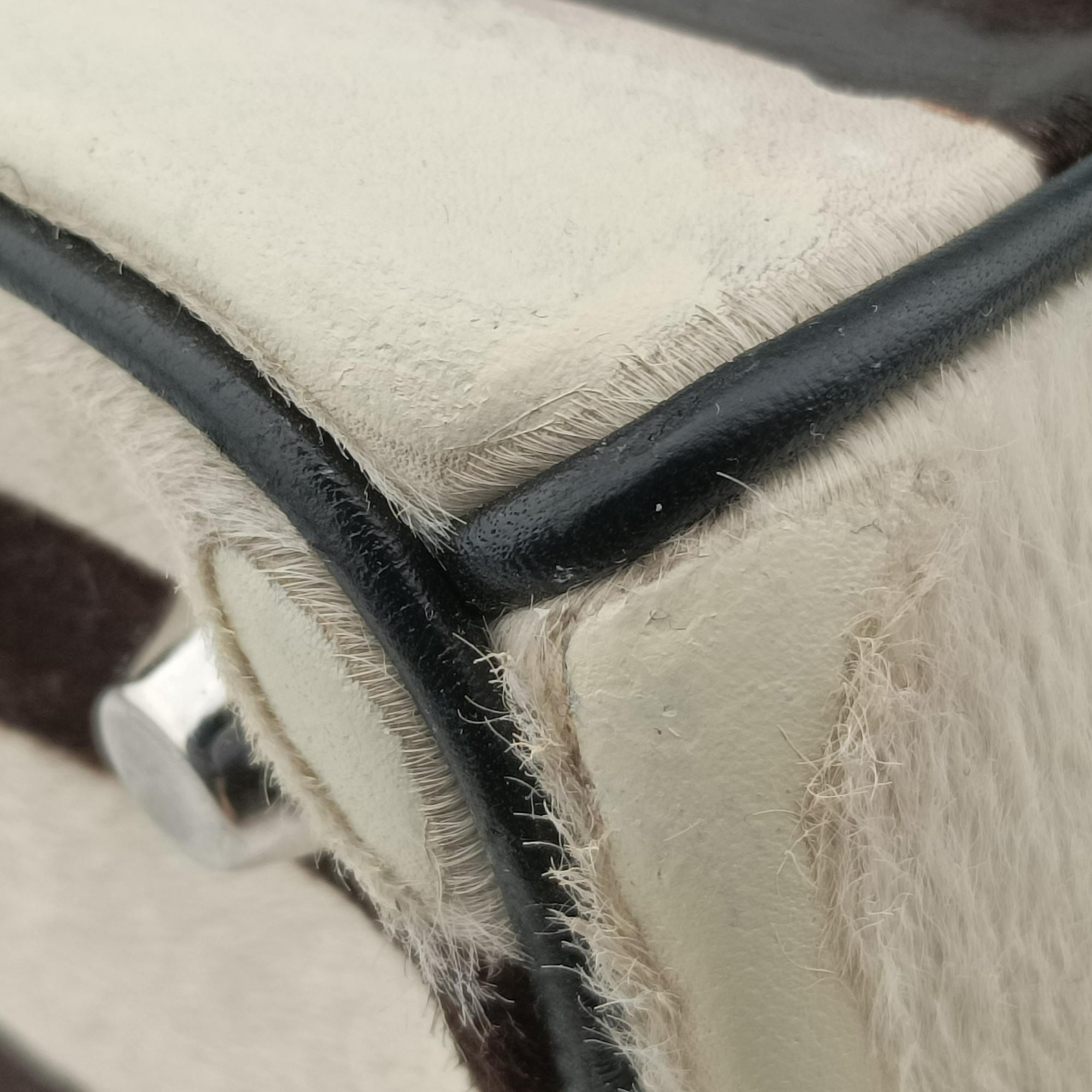 Secondhand Christian Dior Diorissimo Black × White ponyhair  shoulderbag | stylenewstar