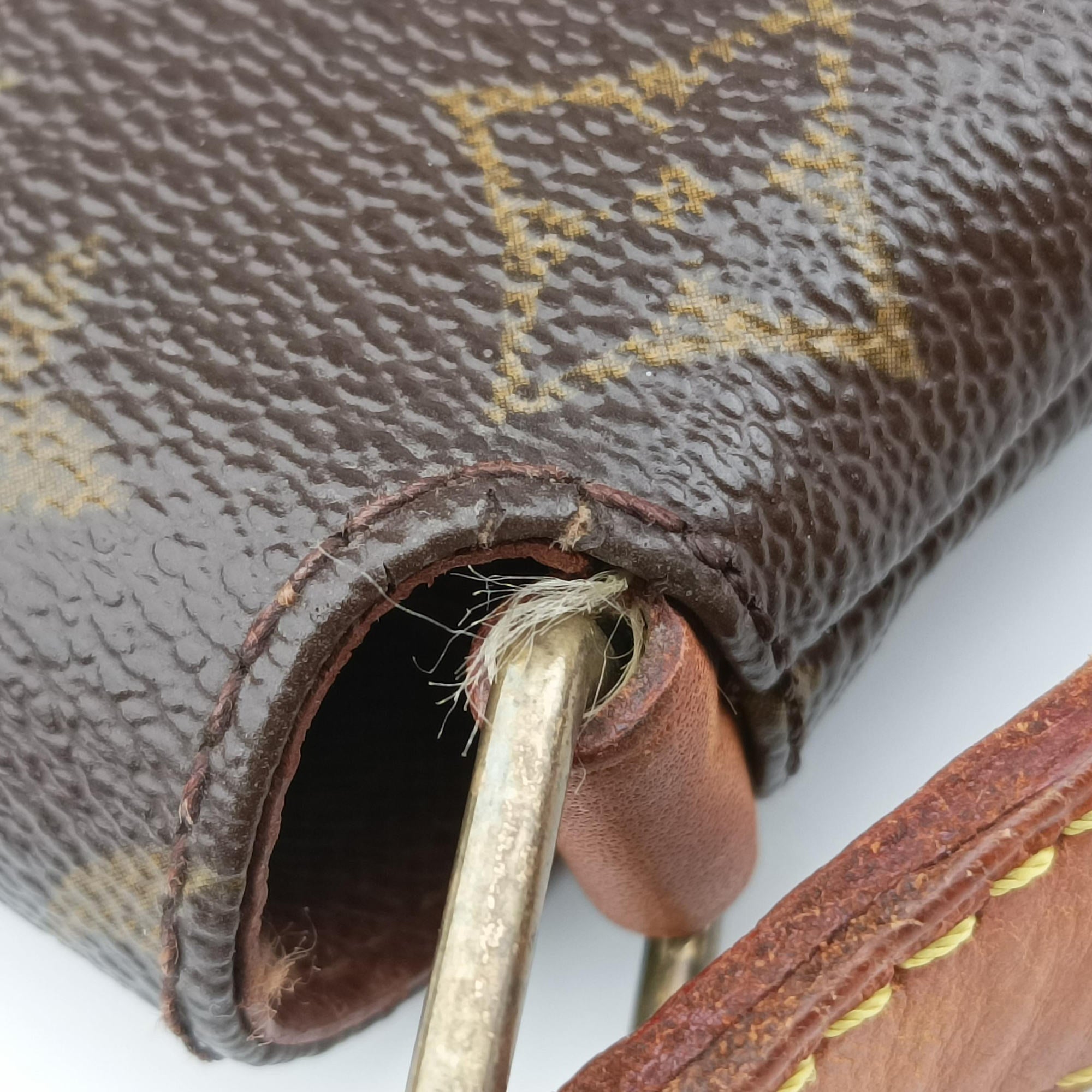 Pre-owned Louis Vuitton Mustet Brown Monogram Canvas M51256 shoulderbag | stylenewstar