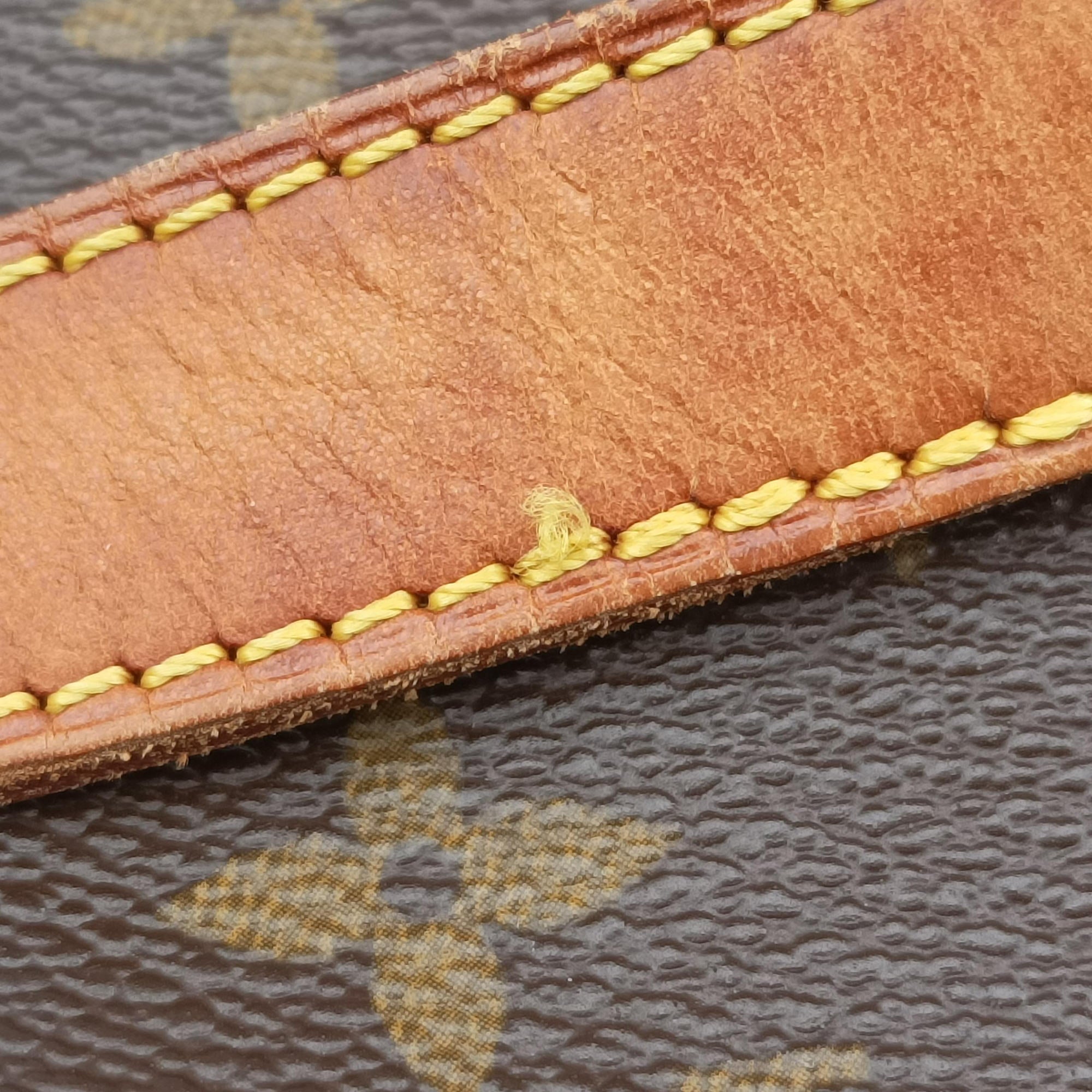 Pre-owned Louis Vuitton Mustet Brown Monogram Canvas M51256 shoulderbag | stylenewstar