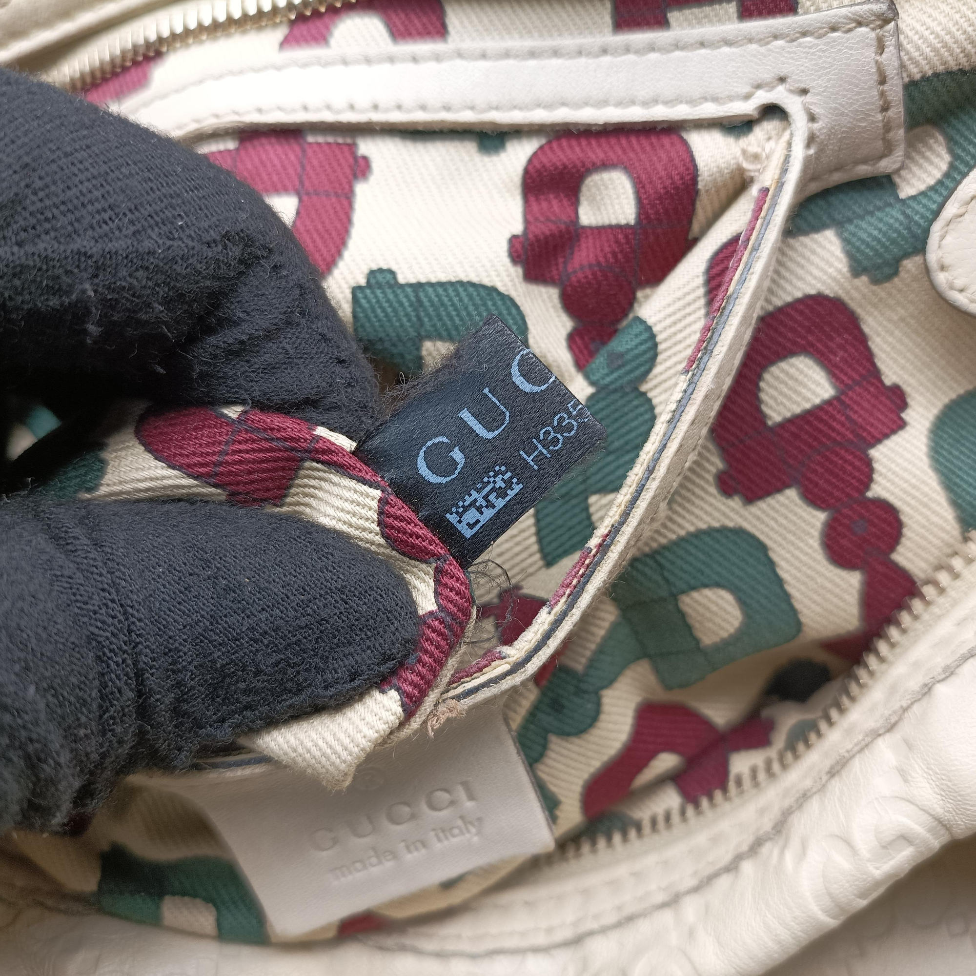 Pre-owned Gucci GG plus Spring Joy GG Supreme White Leather 193603 handbag | stylenewstar