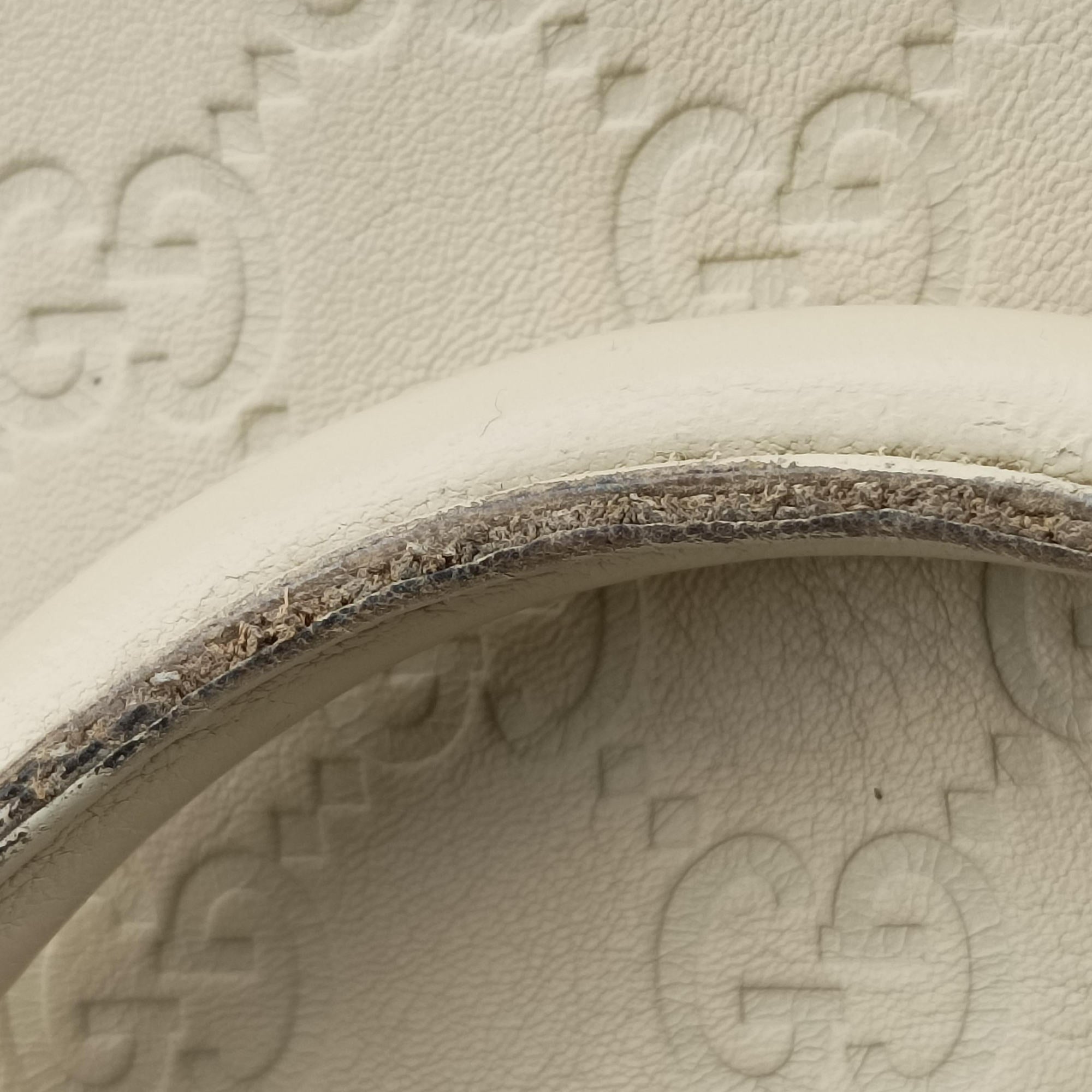 Pre-owned Gucci GG plus Spring Joy GG Supreme White Leather 193603 handbag | stylenewstar