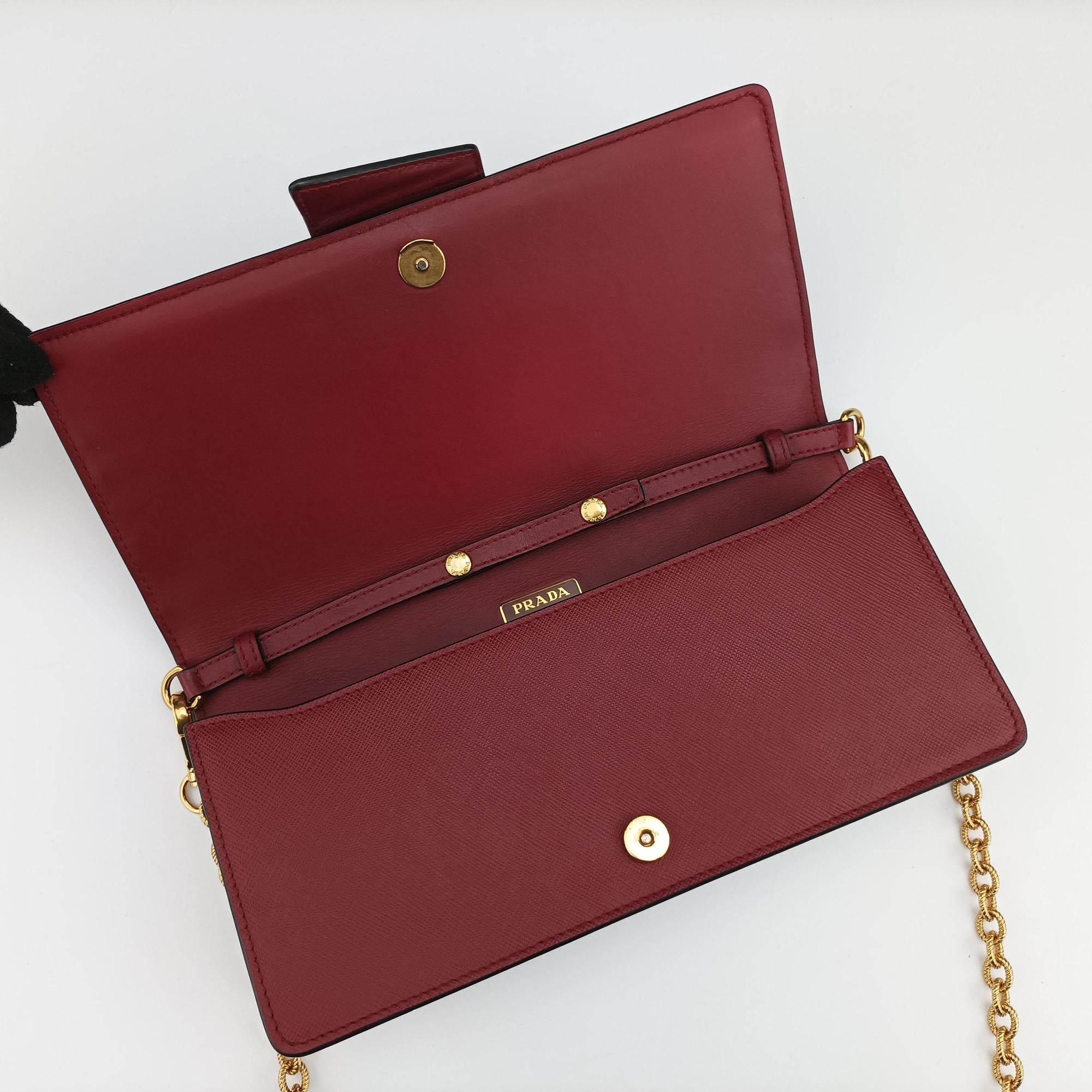 Pre-owned Prada Studded Bijoux Red Saffiano Textured Leather  shoulderbag | stylenewstar