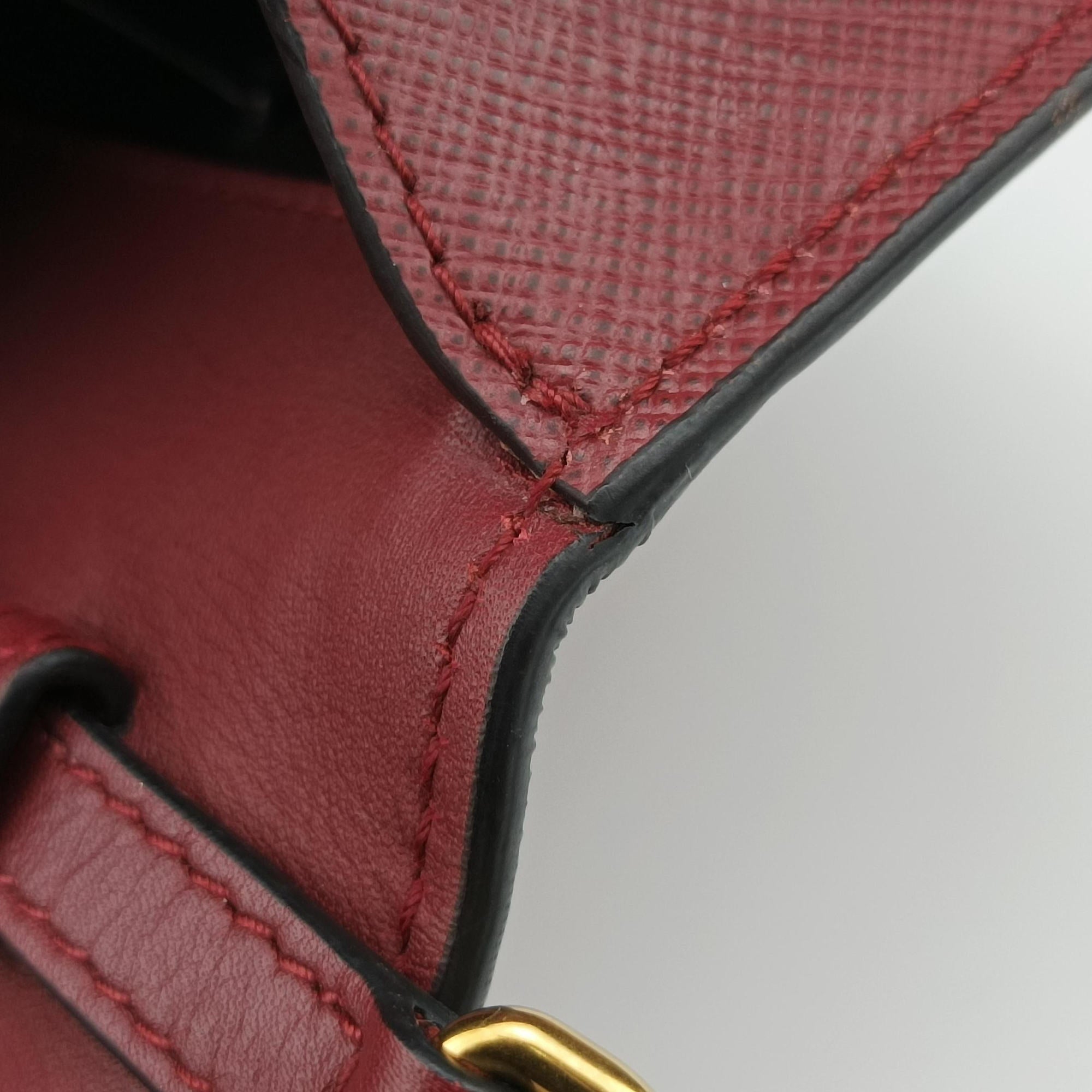 Pre-owned Prada Studded Bijoux Red Saffiano Textured Leather  shoulderbag | stylenewstar
