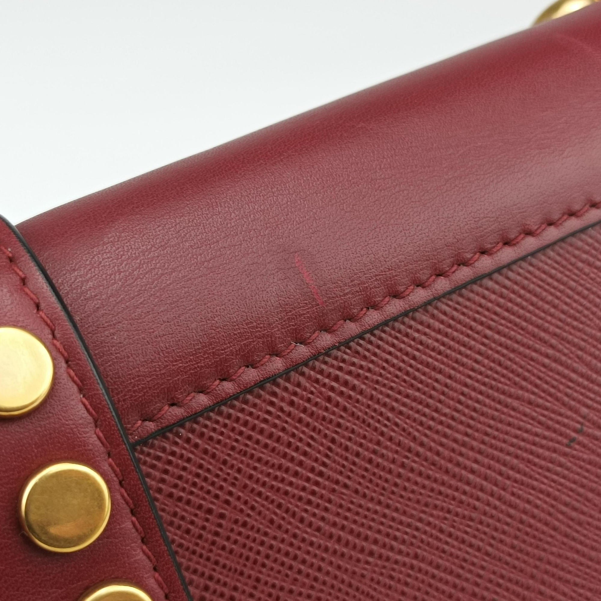 Pre-owned Prada Studded Bijoux Red Saffiano Textured Leather  shoulderbag | stylenewstar
