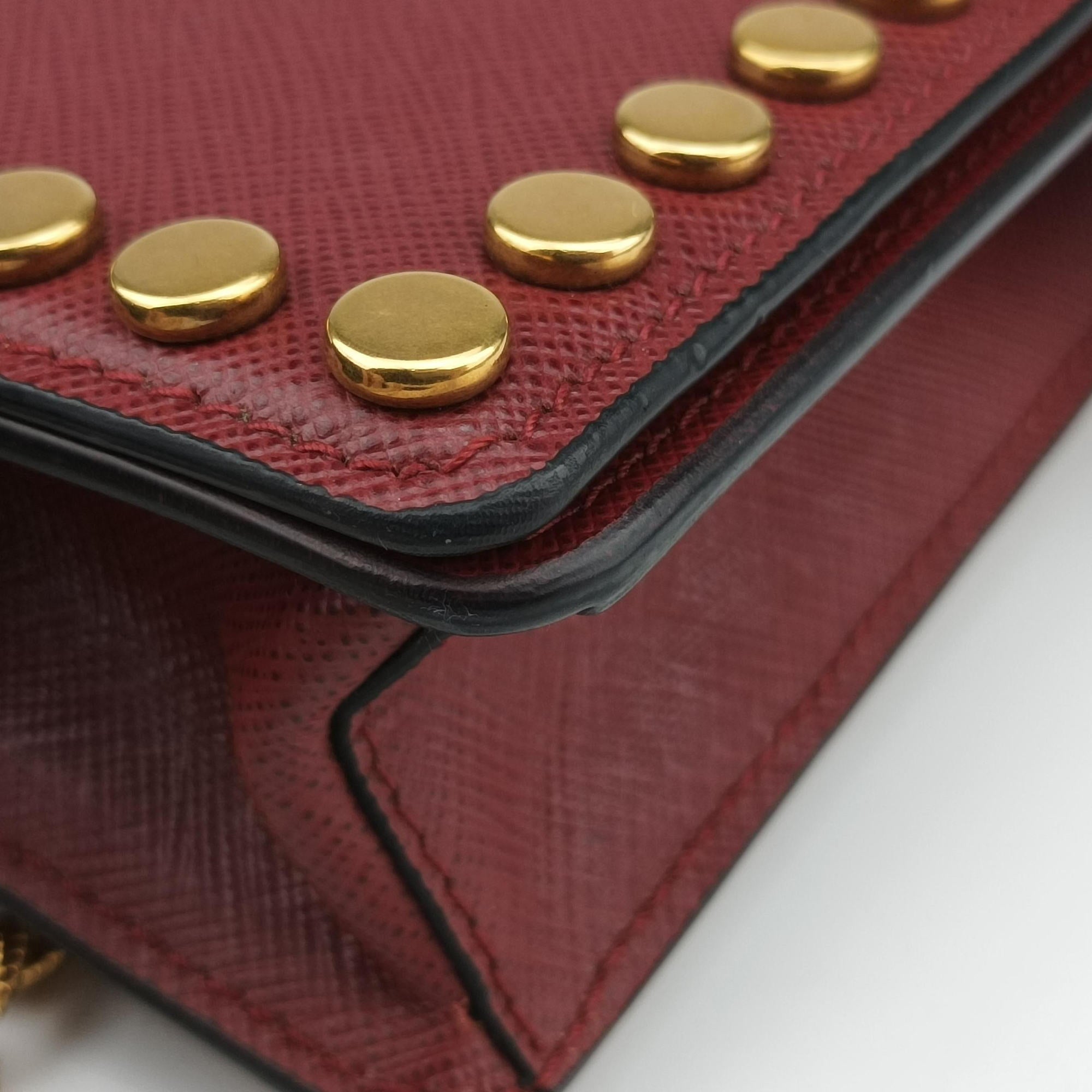 Pre-owned Prada Studded Bijoux Red Saffiano Textured Leather  shoulderbag | stylenewstar